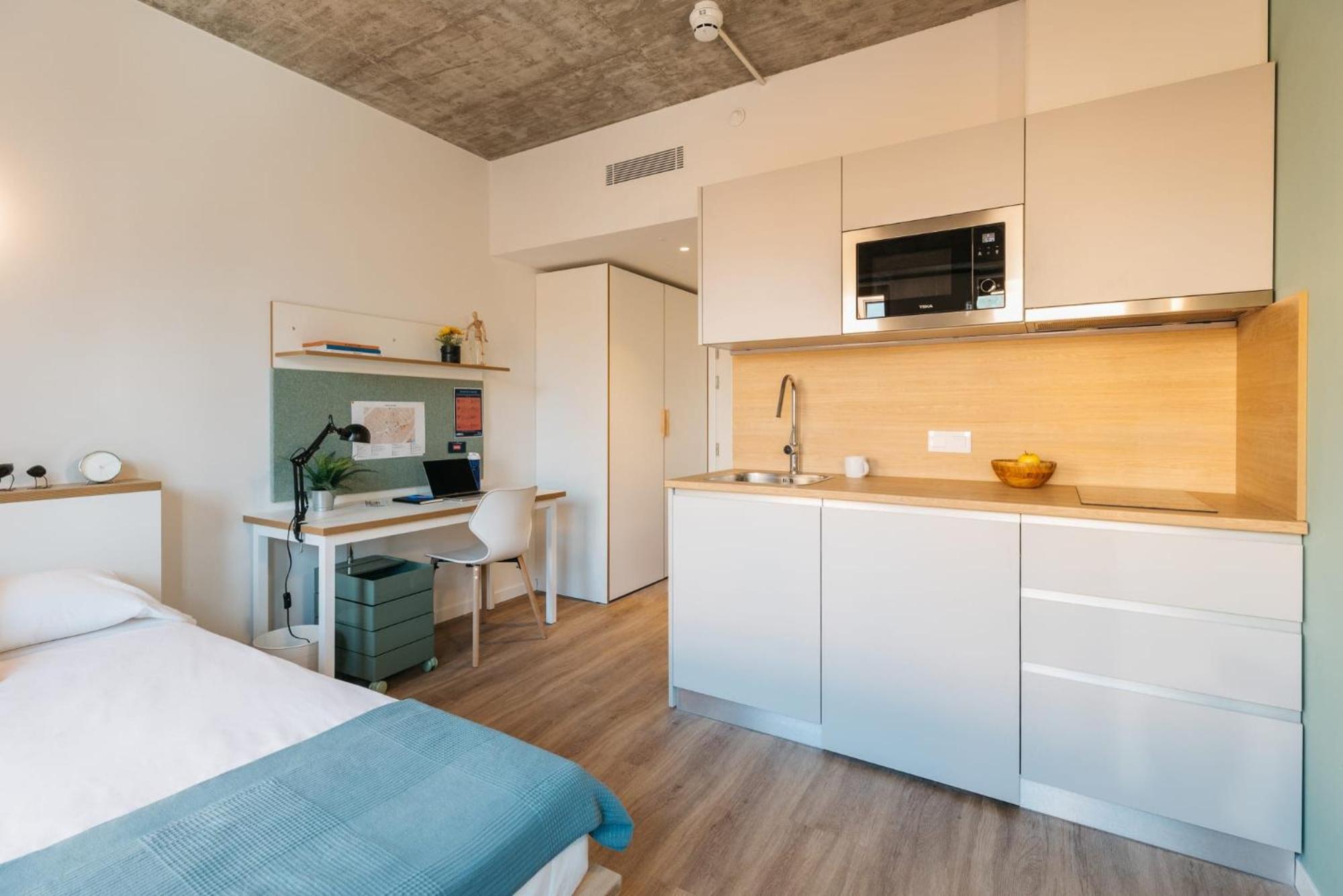 For Students Studying in Barcelona Only - Stunning Spacious Studios and Private Rooms at Pallars Student Accommodation