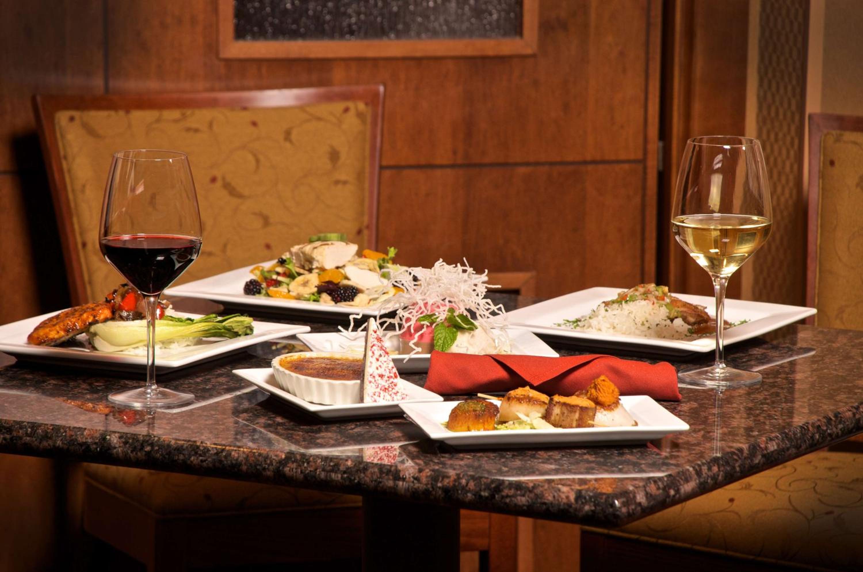 Bay City Vacations - DoubleTree by Hilton Bay City - Riverfront - Property Image 12