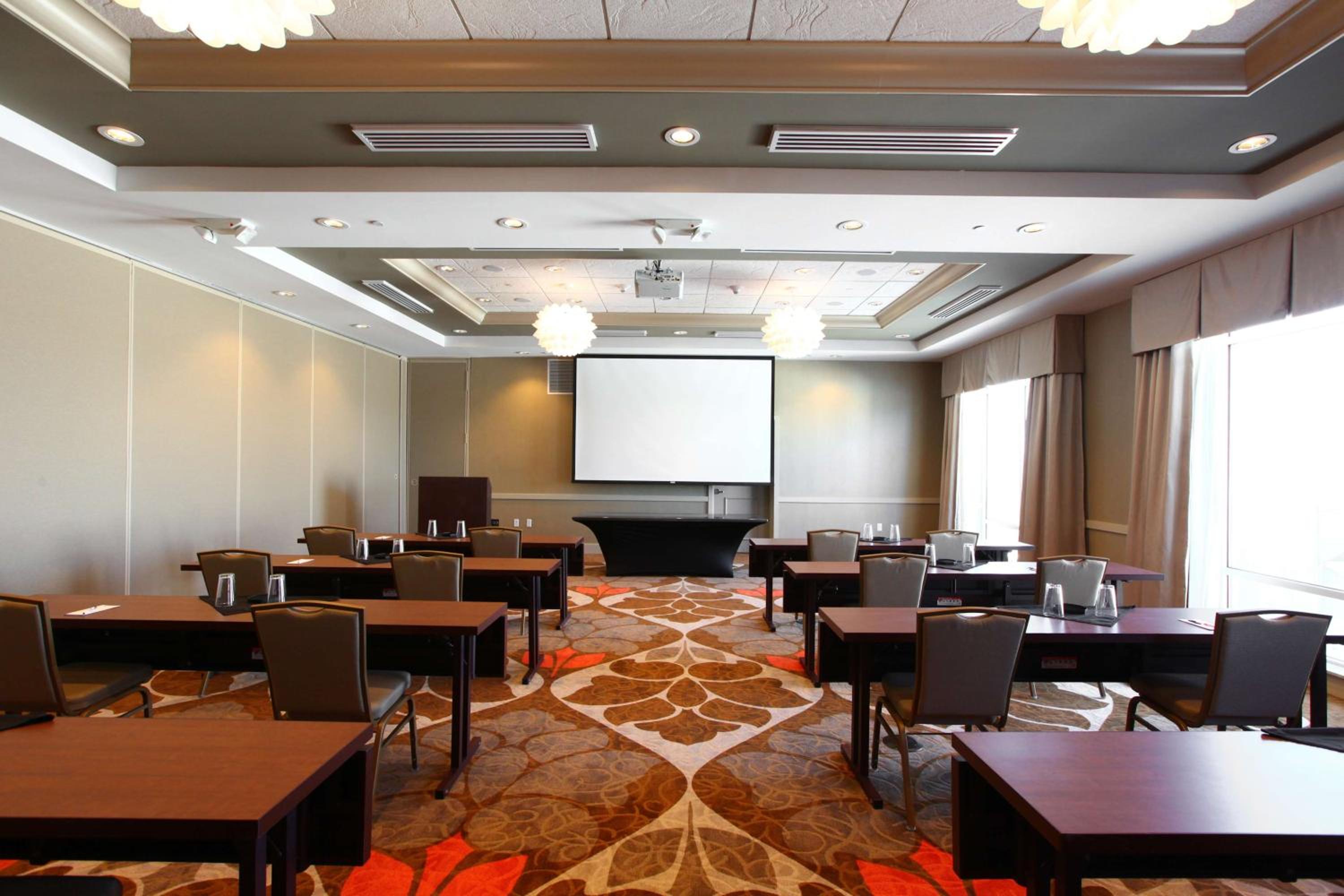 Hilton Garden Inn Olathe - Property Image 6