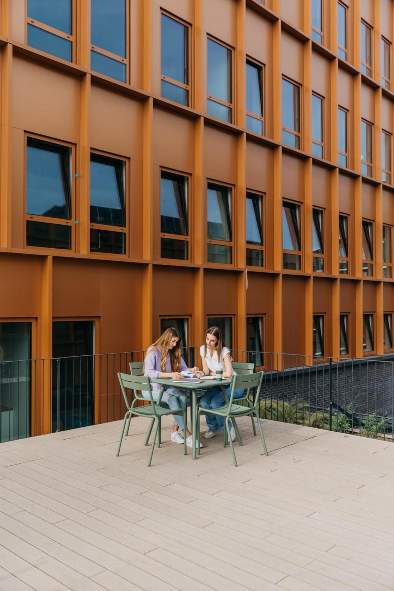 For Students Studying in Barcelona Only - Stunning Spacious Studios and Private Rooms at Pallars Student Accommodation