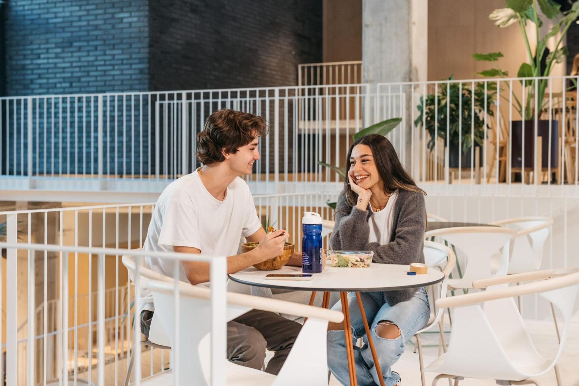 For Students Studying in Barcelona Only - Stunning Spacious Studios and Private Rooms at Pallars Student Accommodation