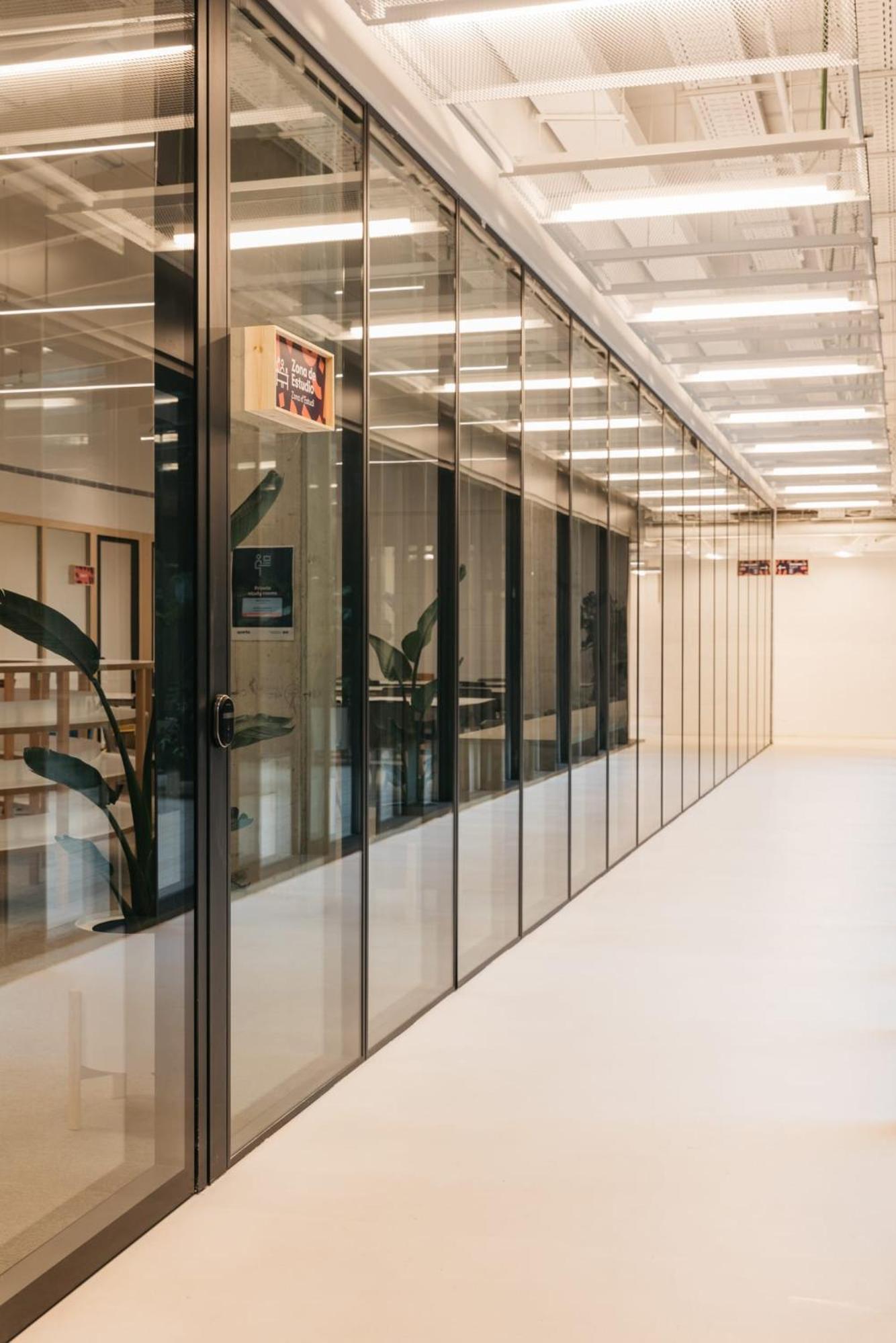 For Students Studying in Barcelona Only - Stunning Spacious Studios and Private Rooms at Pallars Student Accommodation