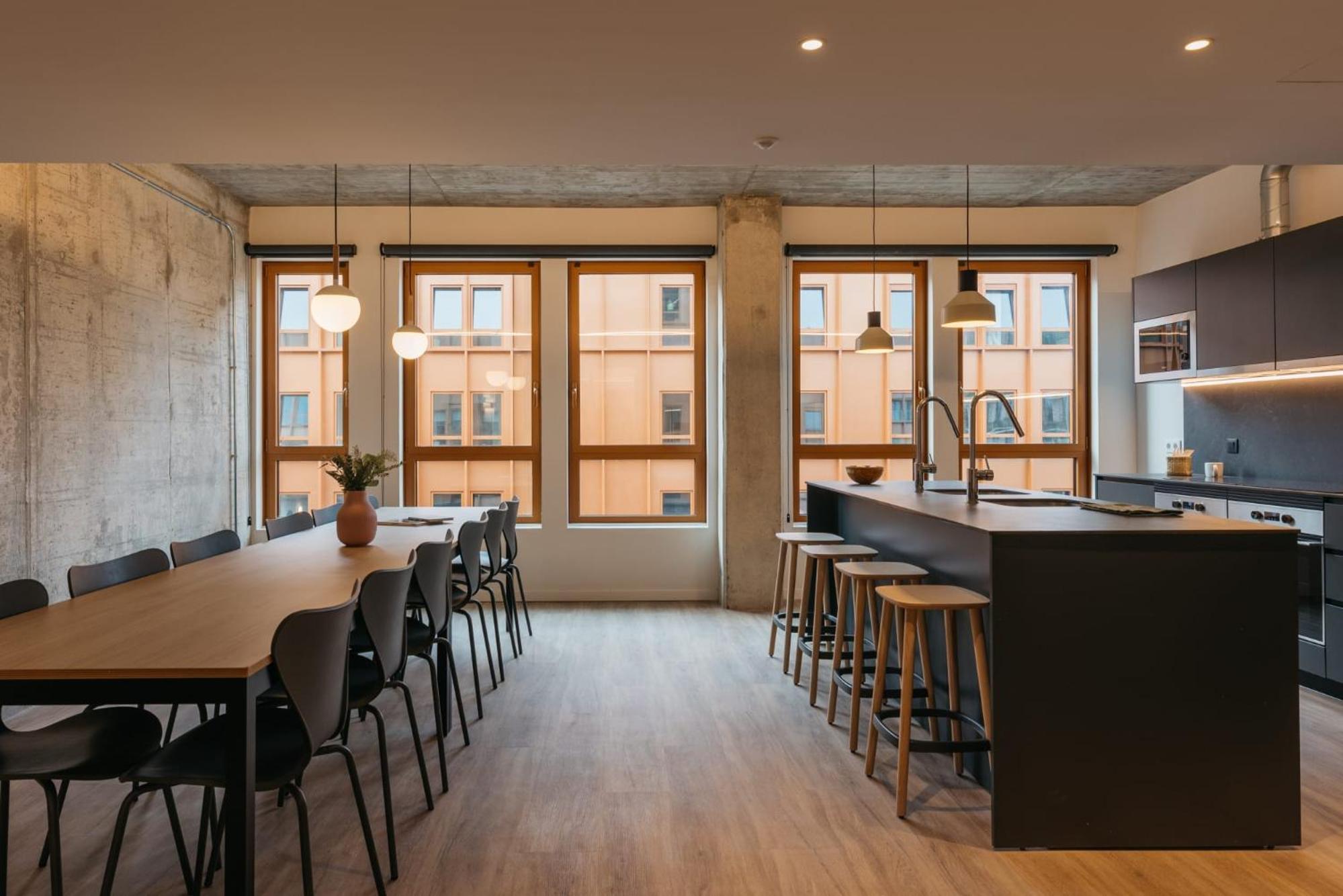 For Students Studying in Barcelona Only - Stunning Spacious Studios and Private Rooms at Pallars Student Accommodation