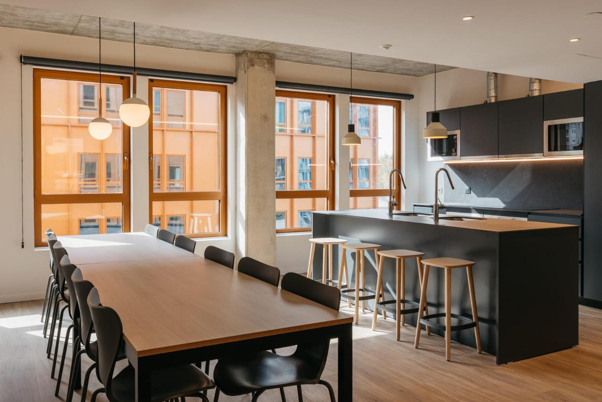 For Students Studying in Barcelona Only - Stunning Spacious Studios and Private Rooms at Pallars Student Accommodation