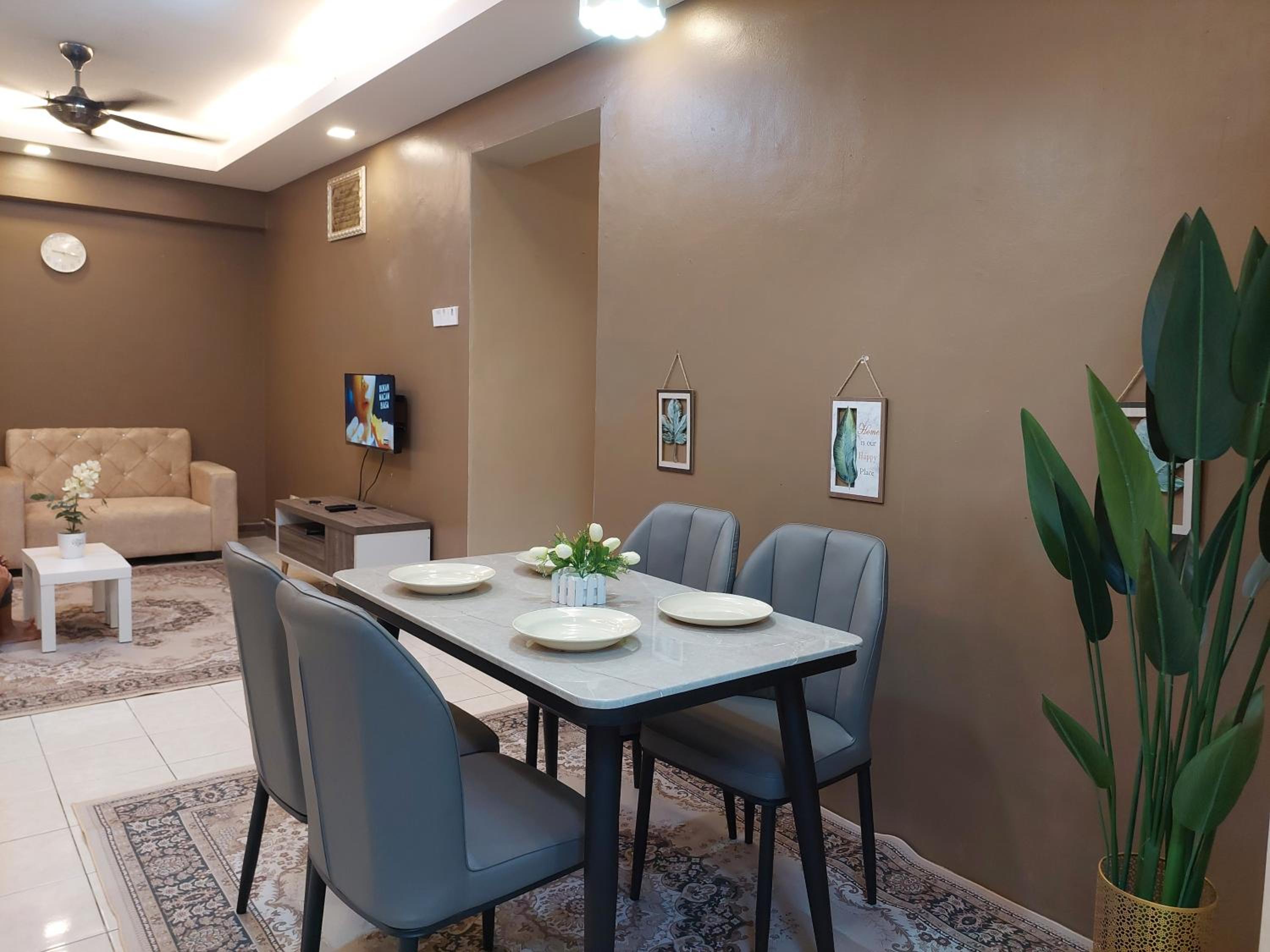 Amir Homestay Bangi @ Seri Putra photo 8