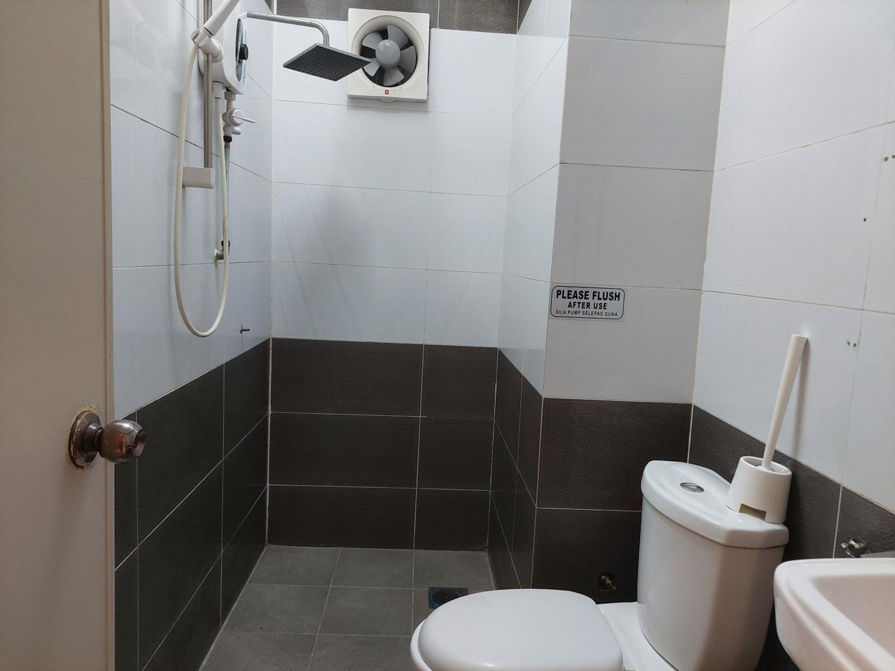 Amir Homestay Bangi @ Seri Putra