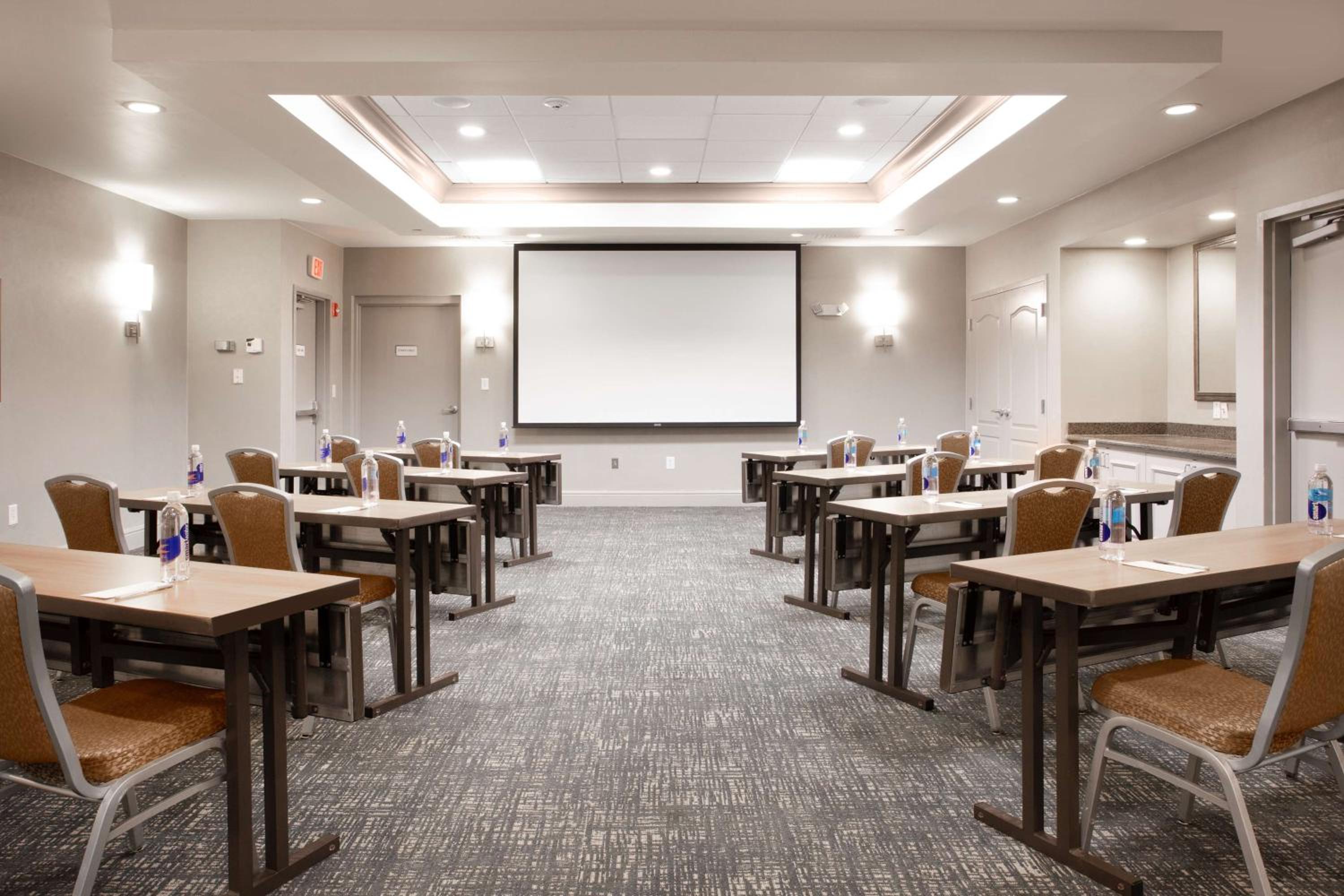 Smyrna Vacations - Hilton Garden Inn Nashville Smyrna - Property Image 13