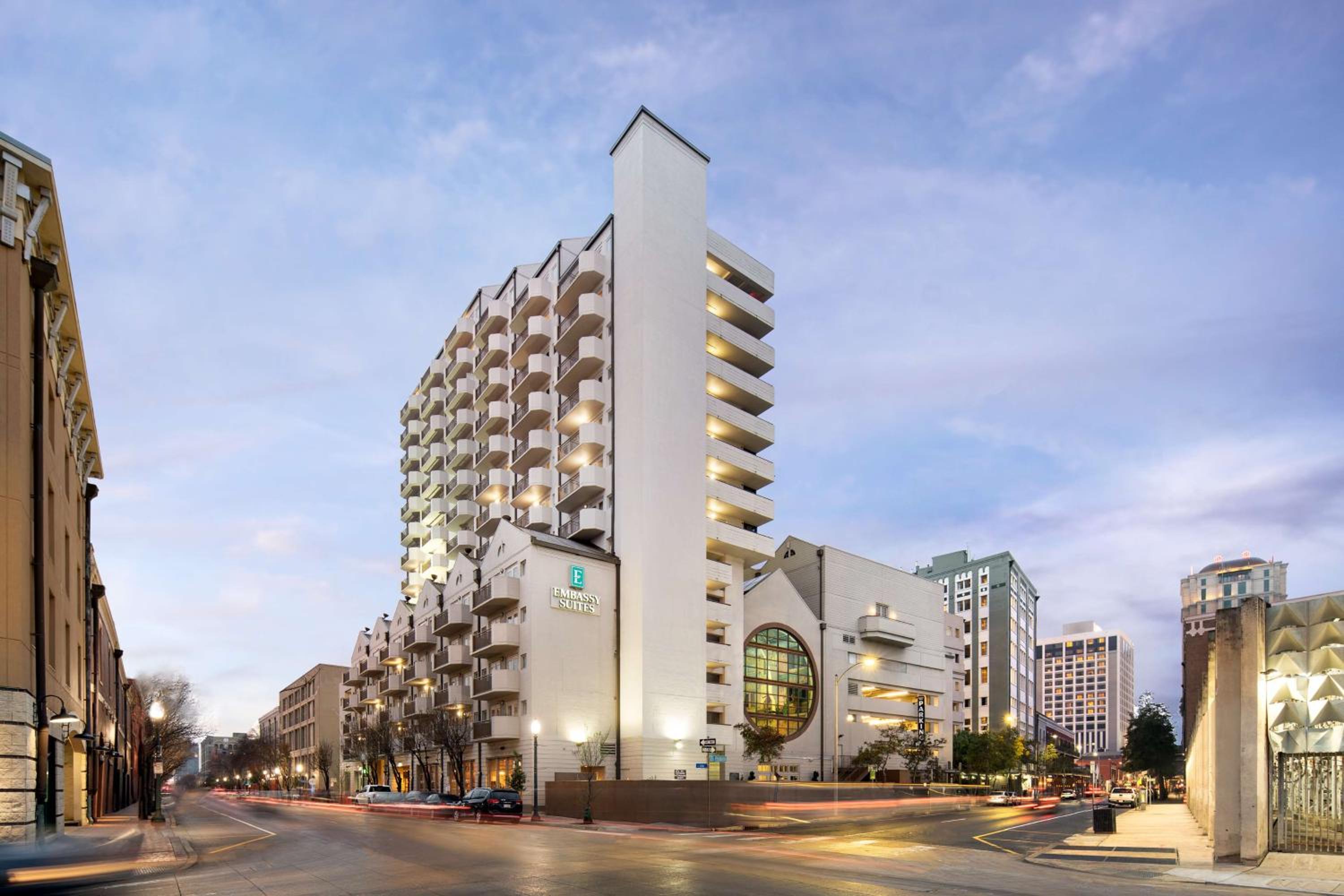 Hotel Embassy Suites by Hilton New Orleans Convention Center - Image 1