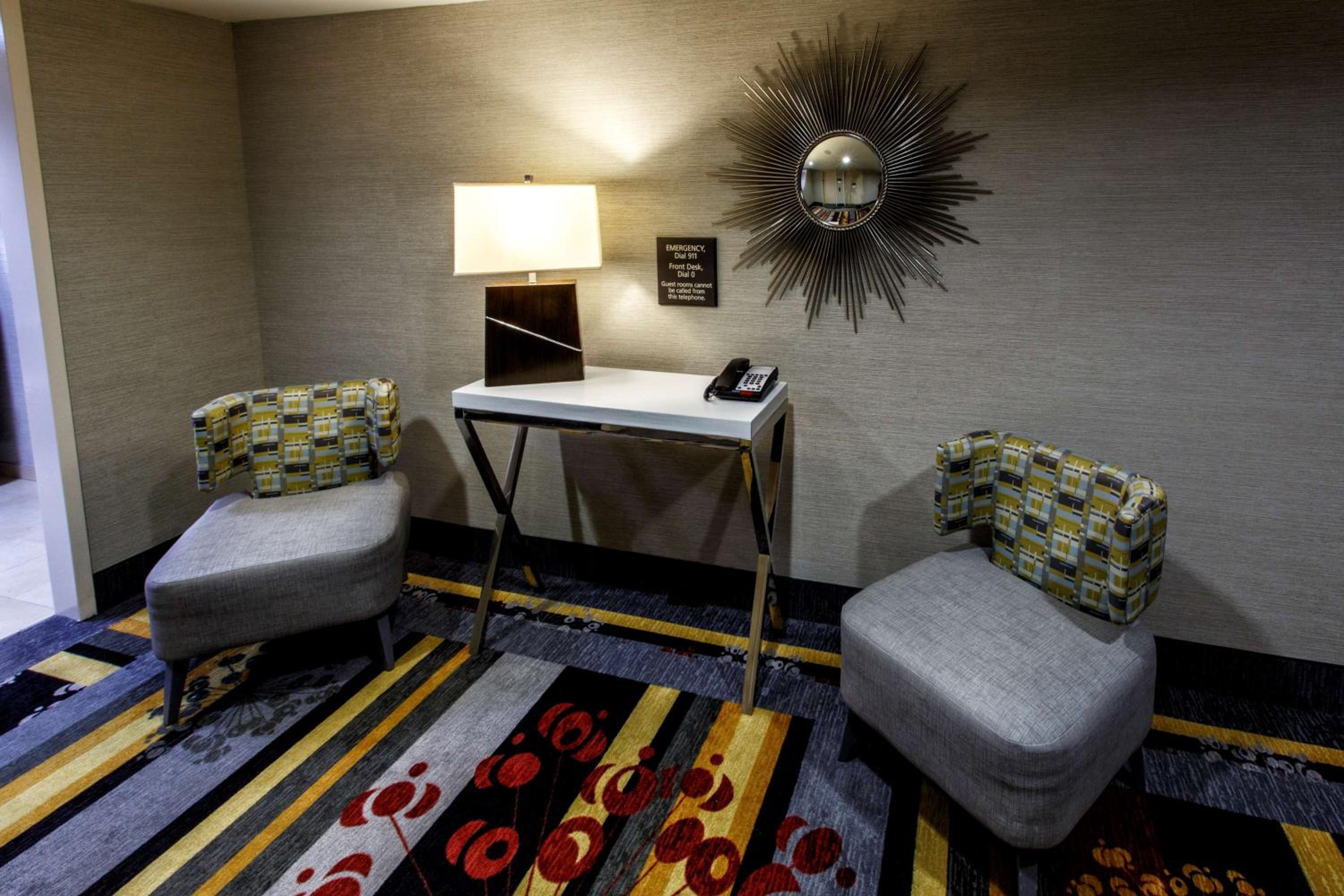 New York City Vacations - Hampton Inn  Suites Staten Island - Property Image 5