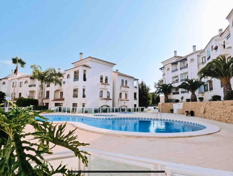 Precioso apartamento con piscina y vistas
