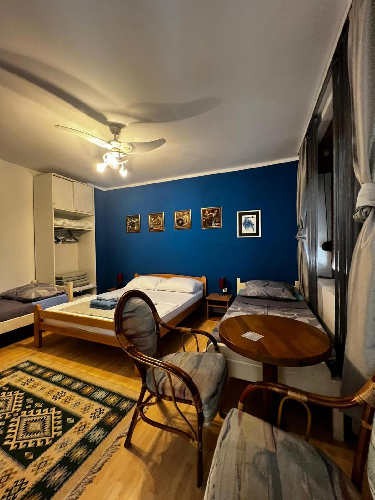 Apartments Azra
