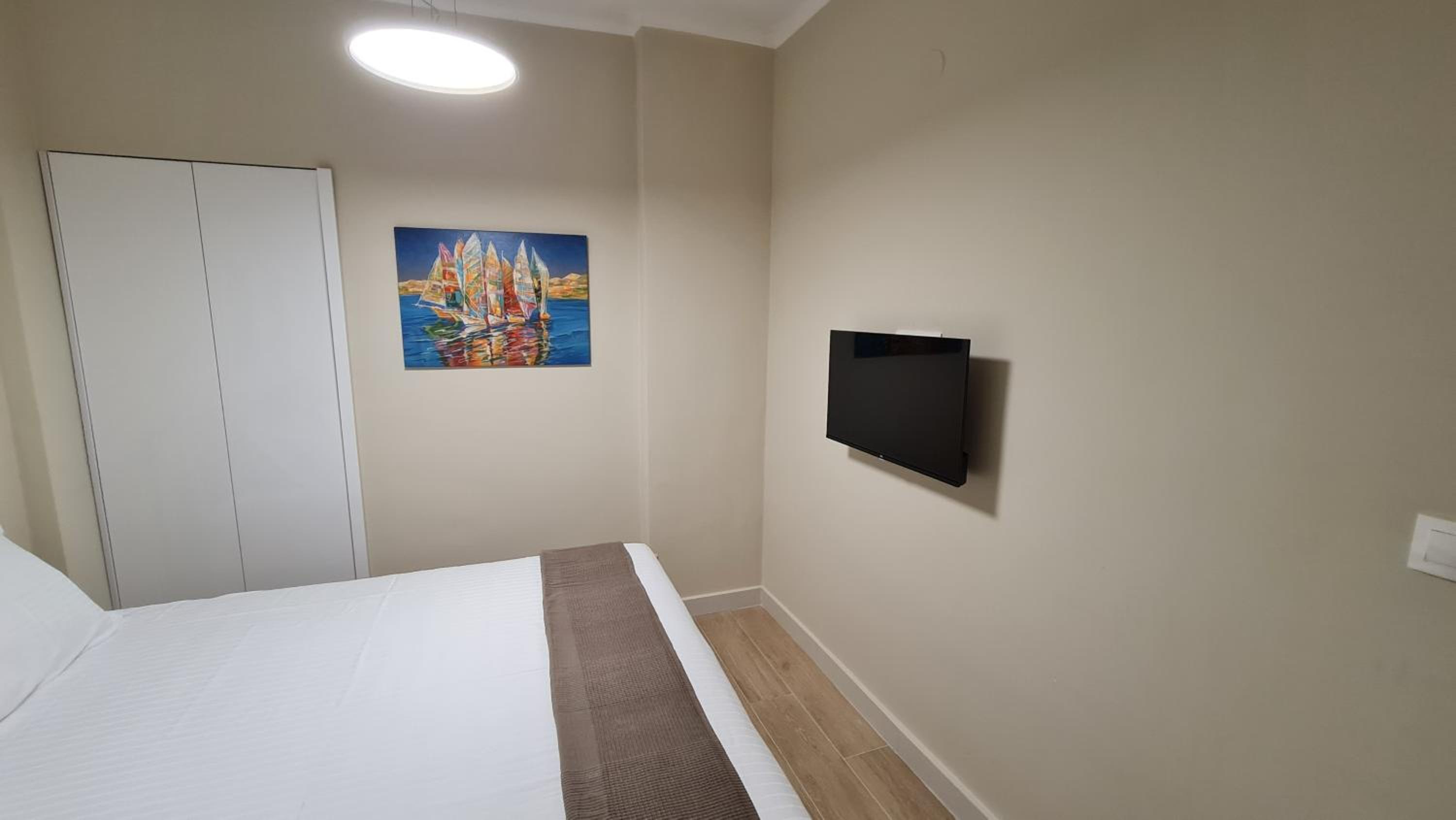 KYANA luxury