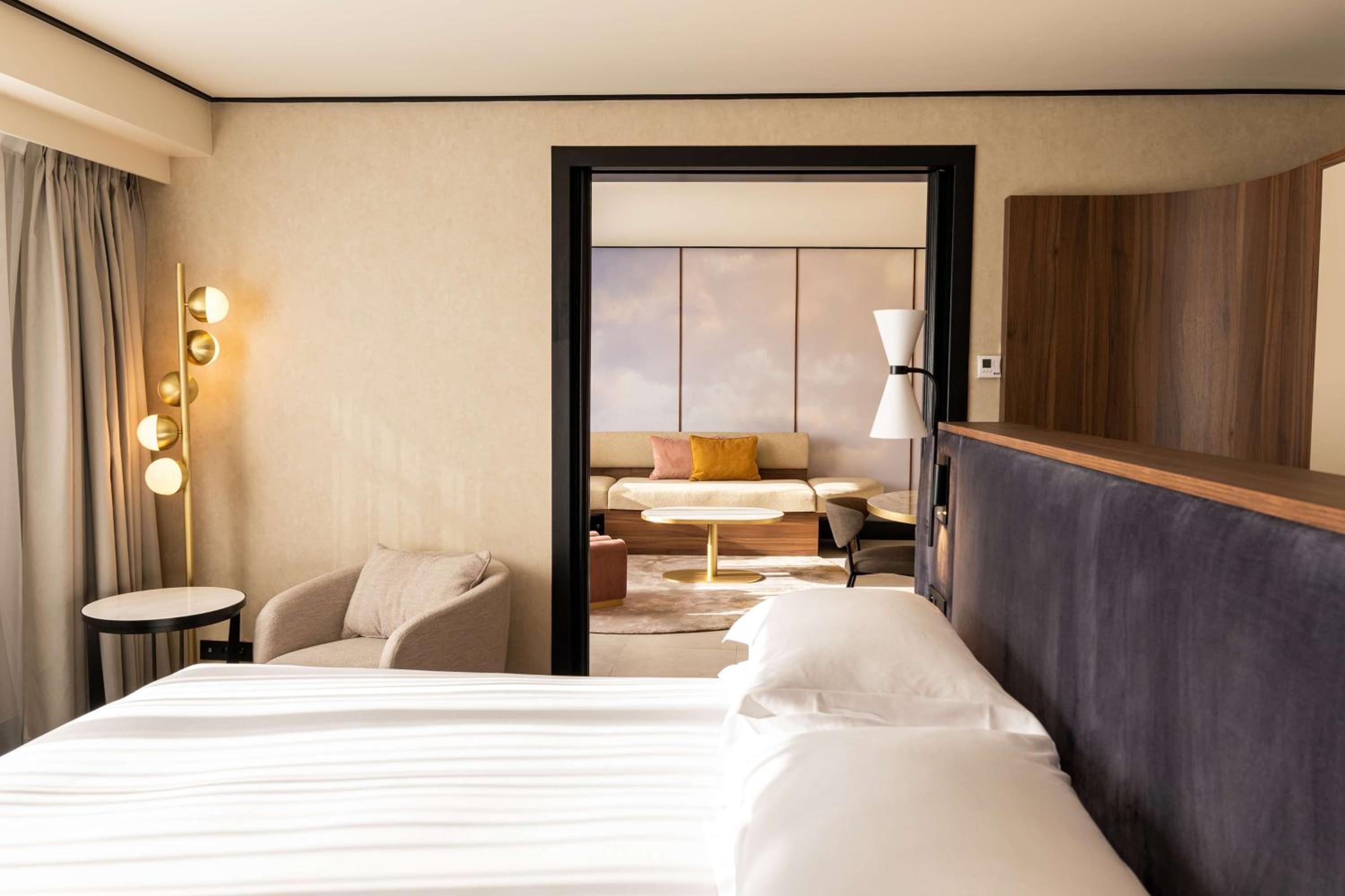 Puteaux Vacations - Hilton Paris La Defense - Property Image 7