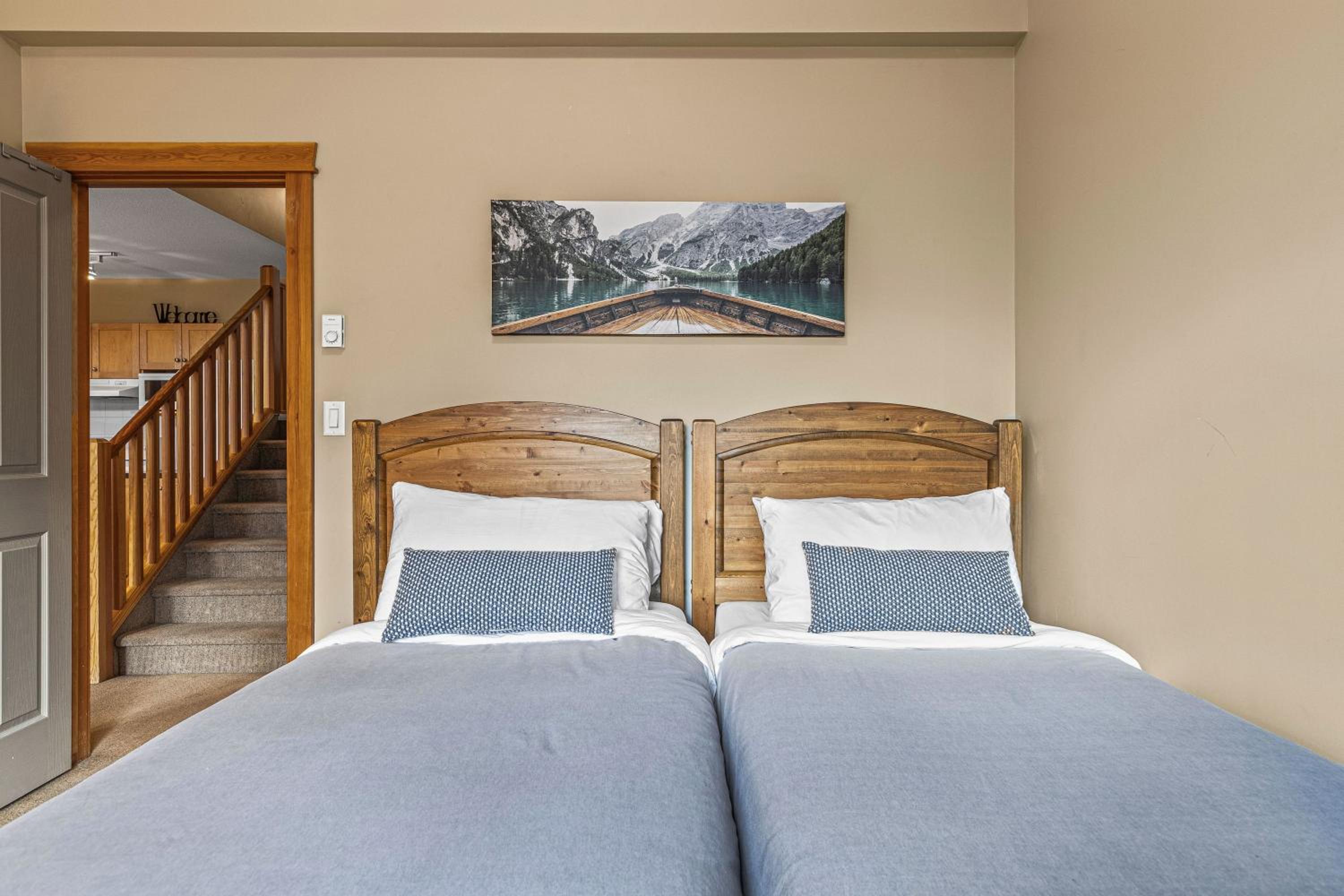 Top Floor Wolf - Best Views With Pool and Hot tub