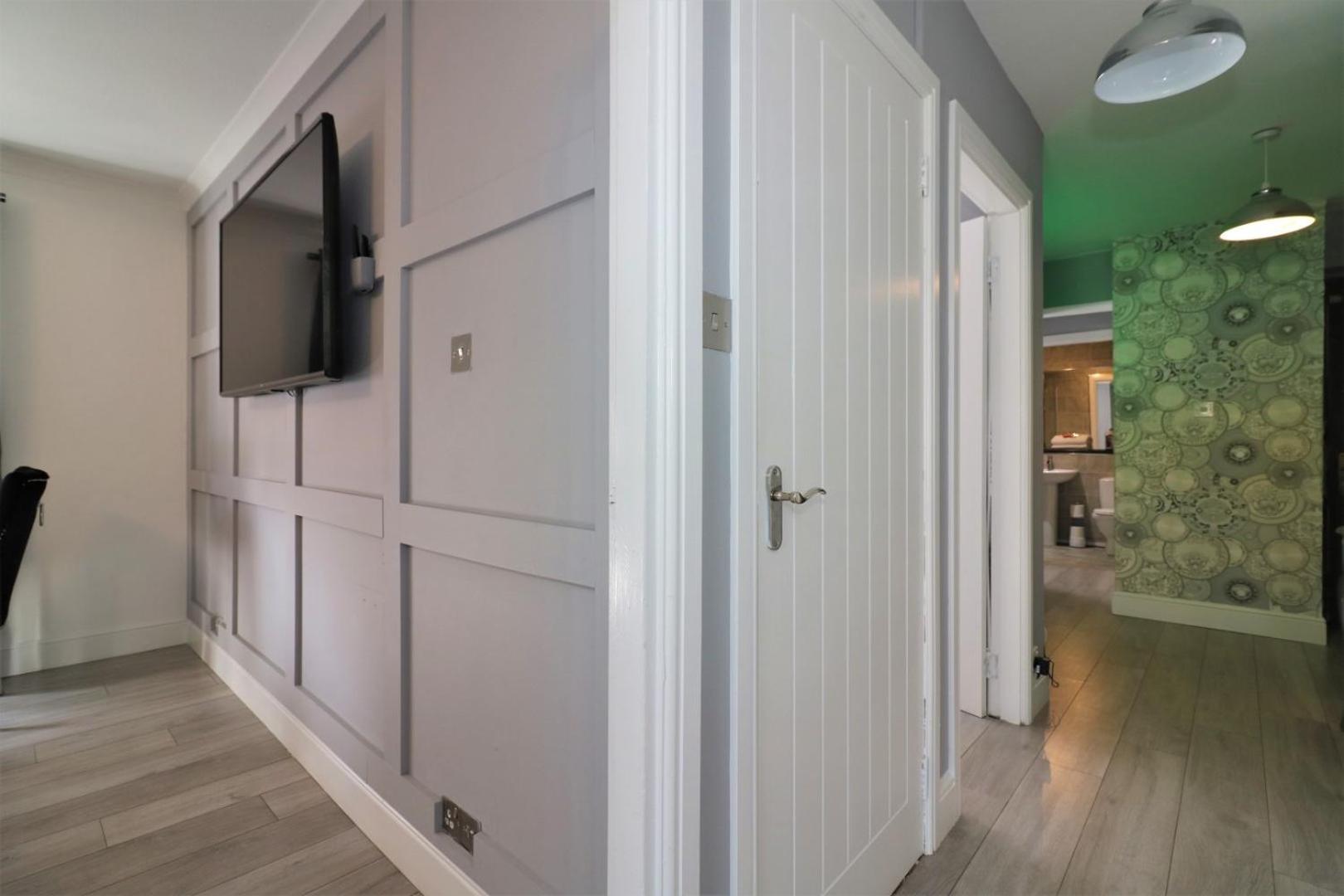2 Bedroom Apartment at SECC Hydro FREE PARKING view 4