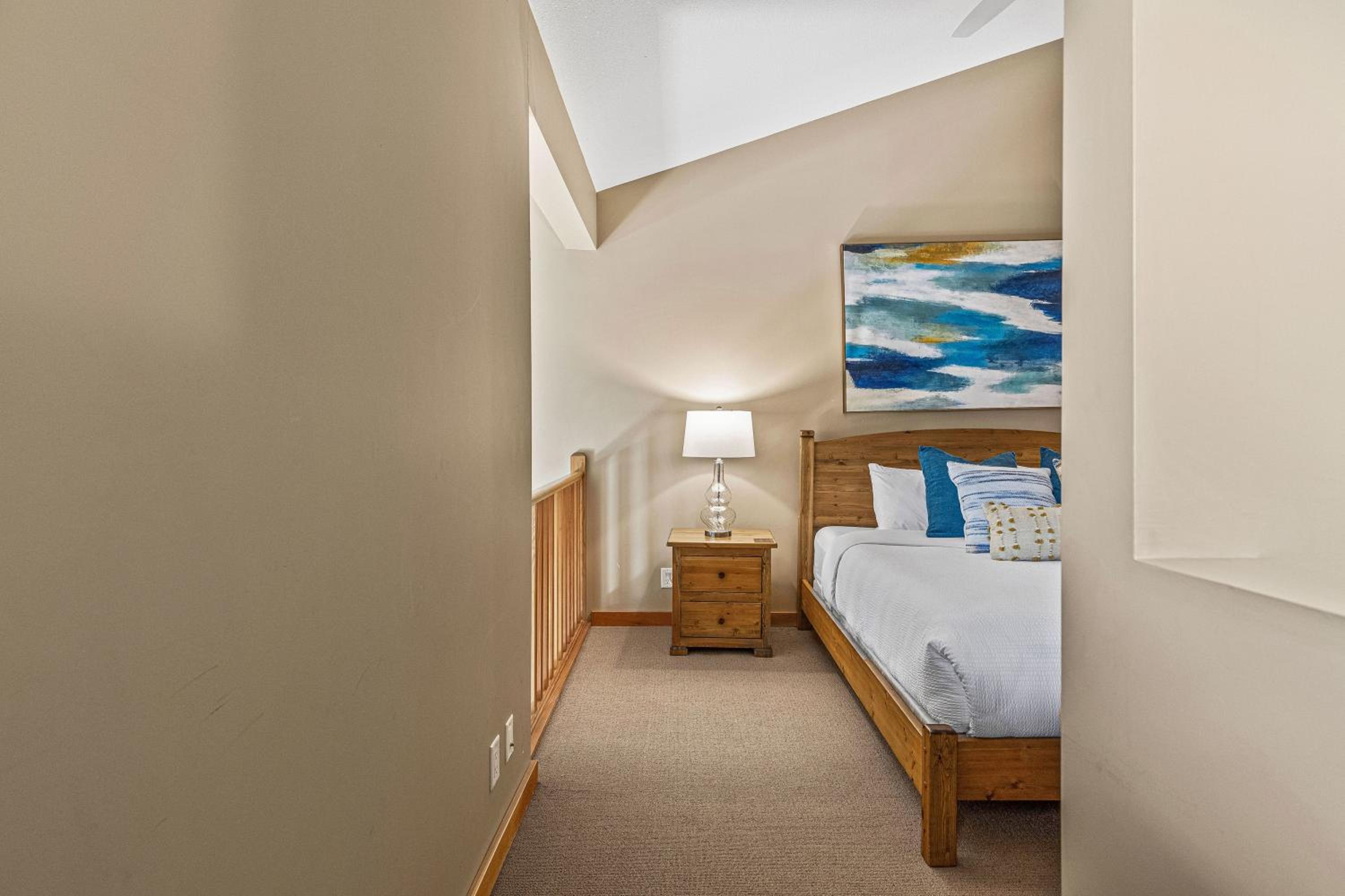 Top Floor Wolf - Best Views With Pool and Hot tub
