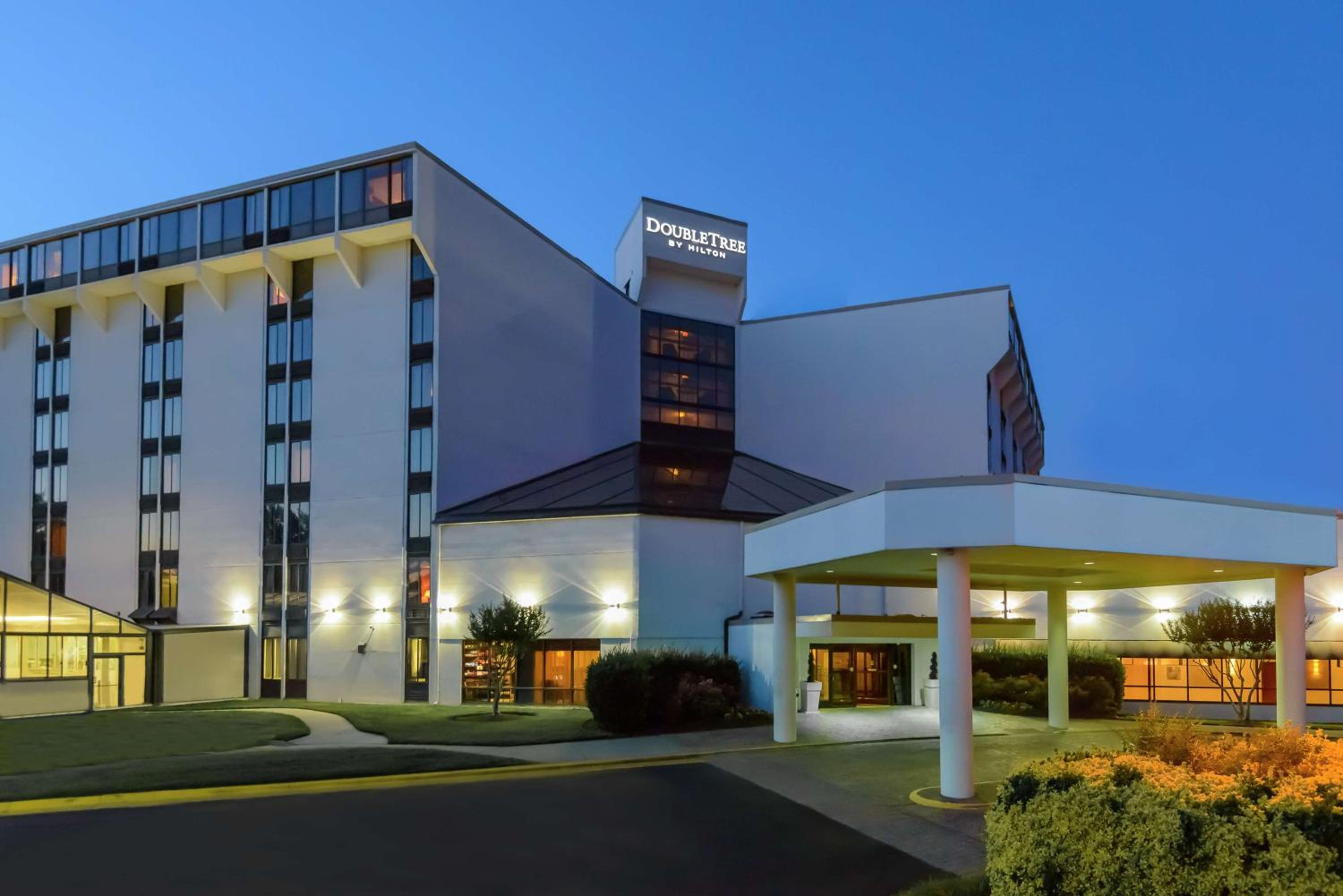 Richmond Vacations - DoubleTree by Hilton Richmond - Midlothian - Property Image 2