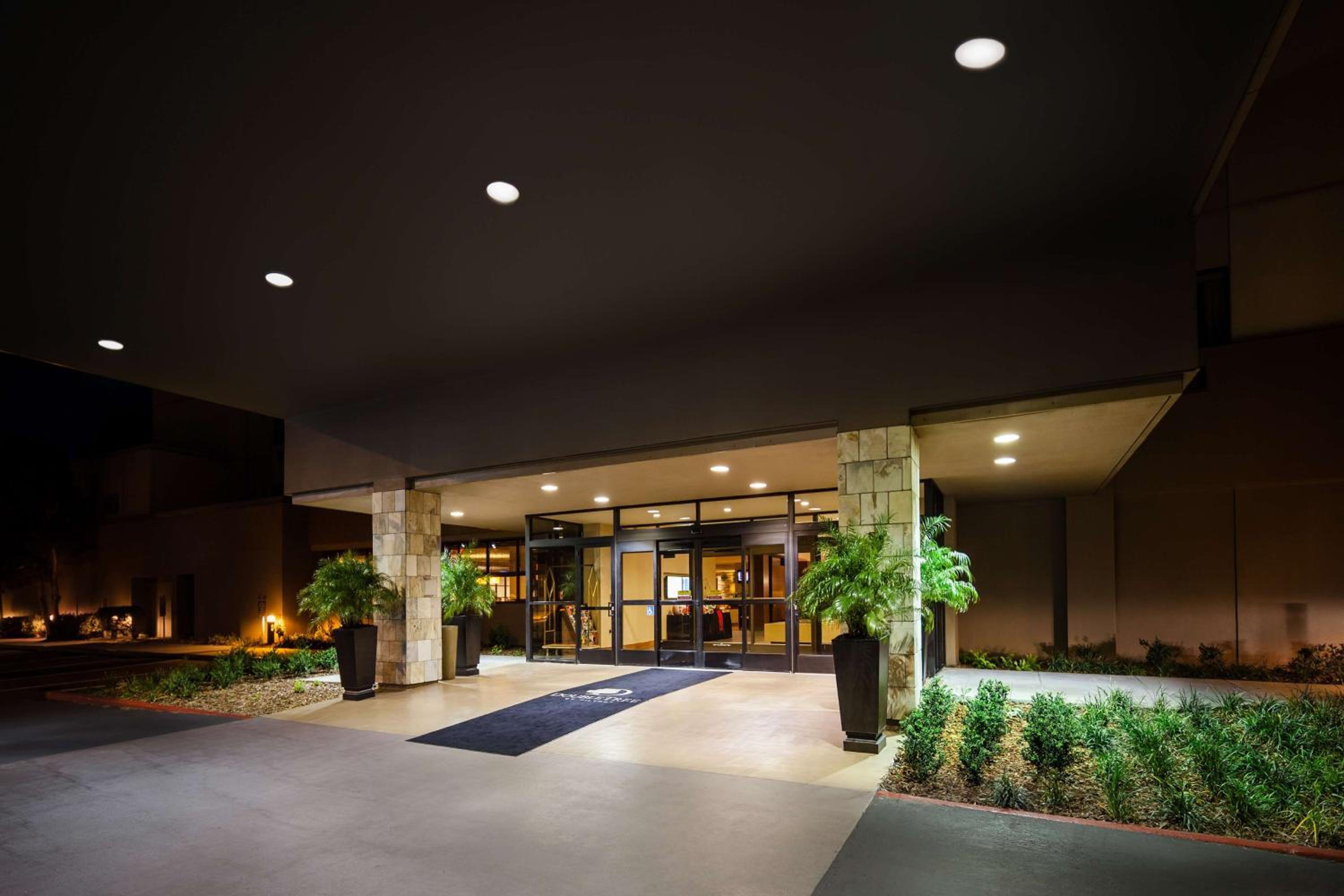 DoubleTree by Hilton San Francisco Airport - Property Image 7