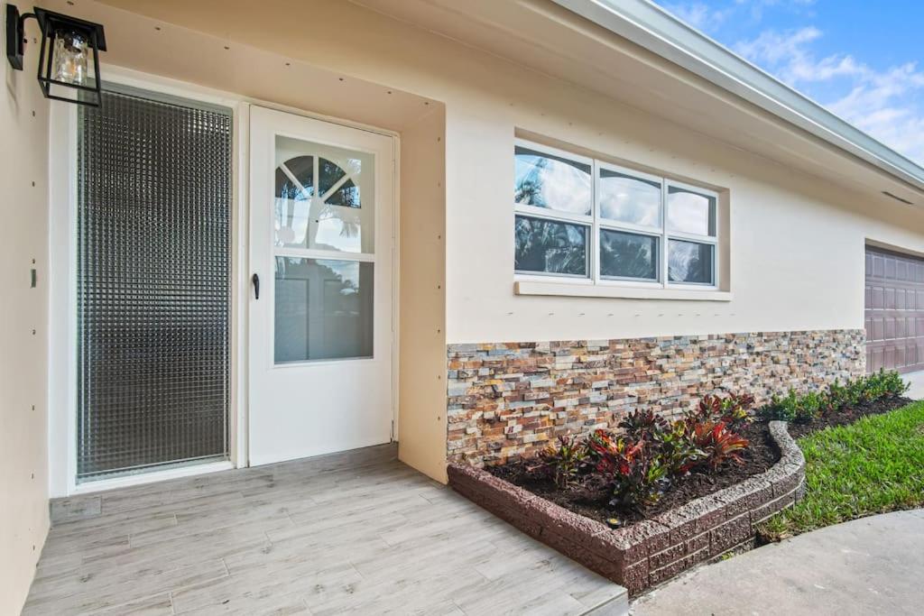 Naples Dream Escape 4BRHome heated pool 10minBeach view 5