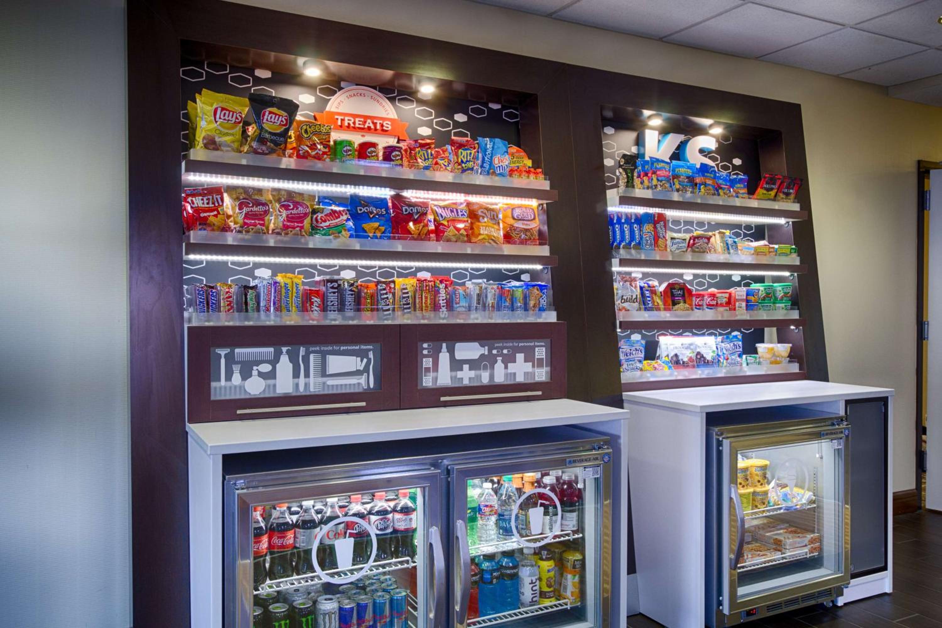 Salina Vacations - Hampton Inn Salina - Property Image 19