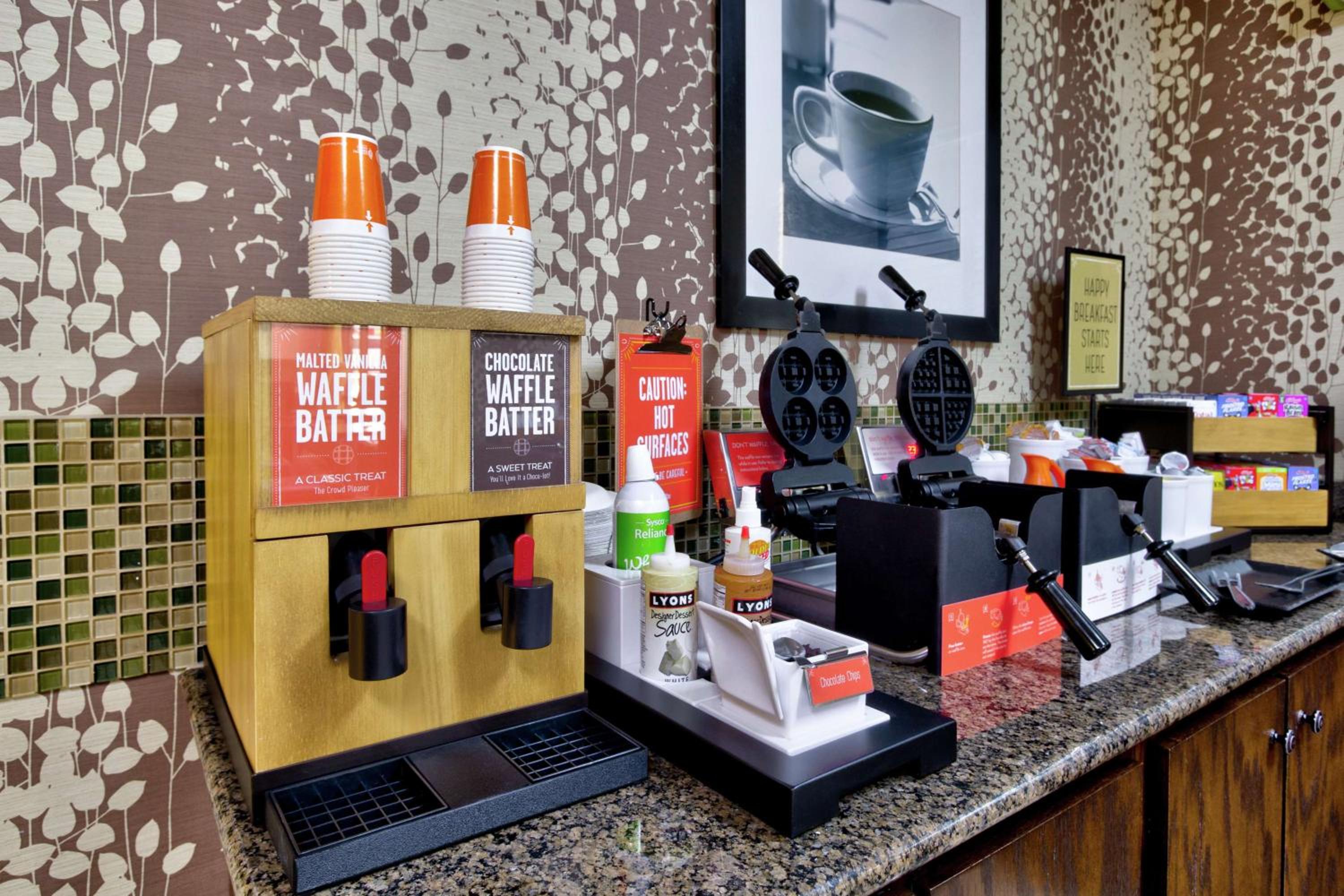 Salina Vacations - Hampton Inn Salina - Property Image 27