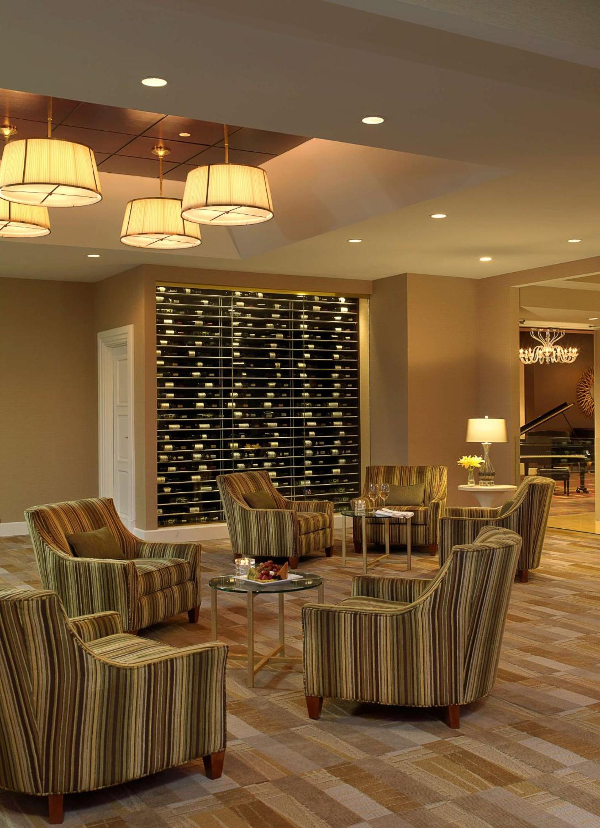 St Louis Vacations - Hilton St. Louis Airport - Property Image 5