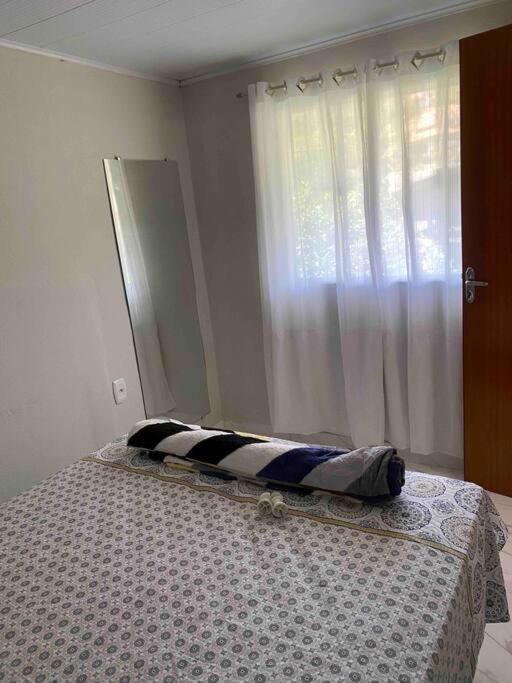 Casa CENTRO com Estacionamento-500m da rua do lazer, ideal p casais ou até 4 pessoas
