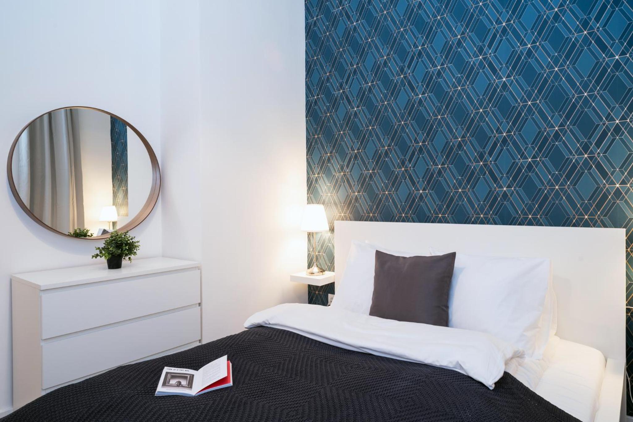 Stylish NEW home with view on New York Palace view 2