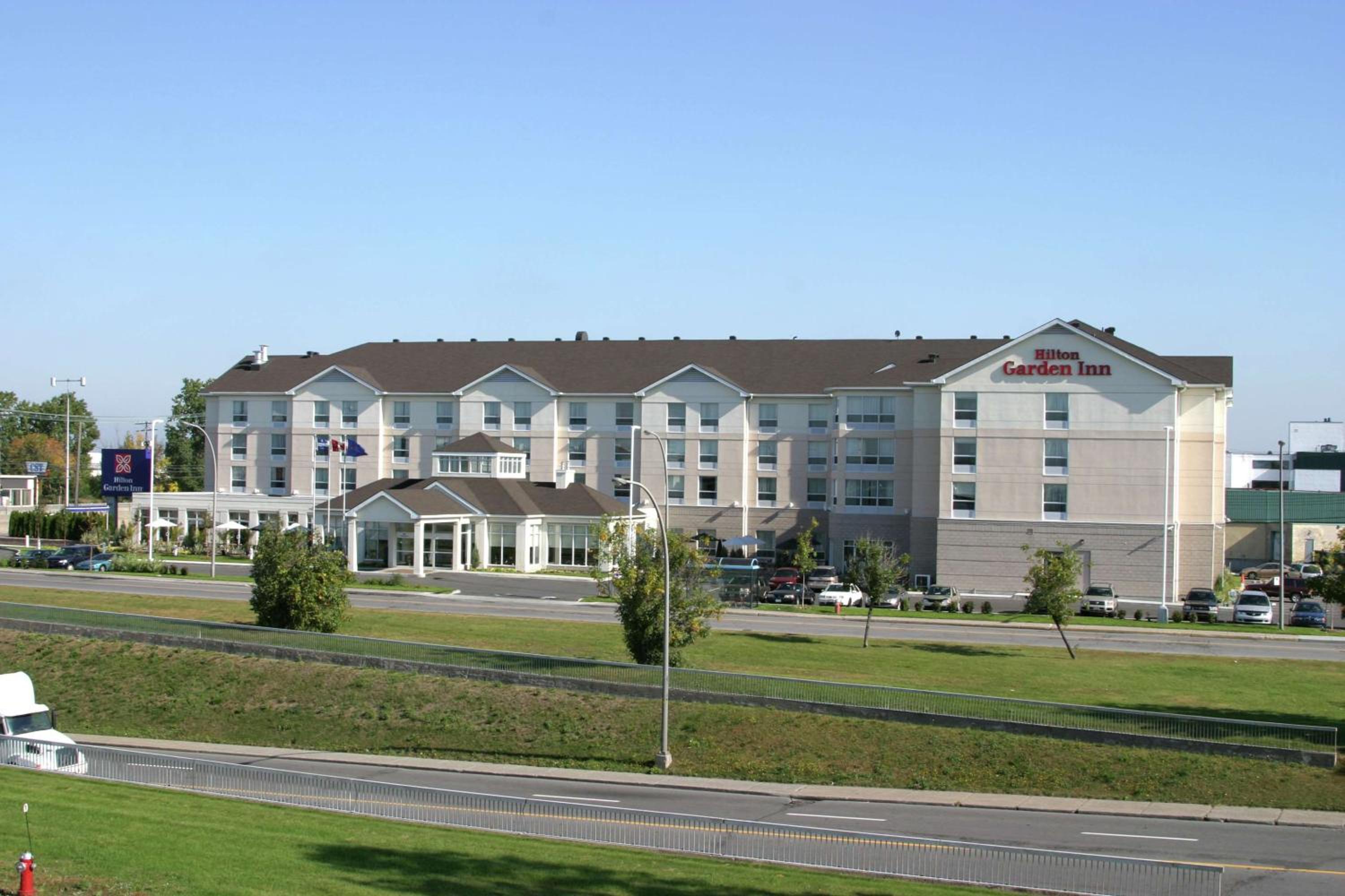 Montreal Vacations - Hilton Garden Inn Montreal Airport - Property Image 1