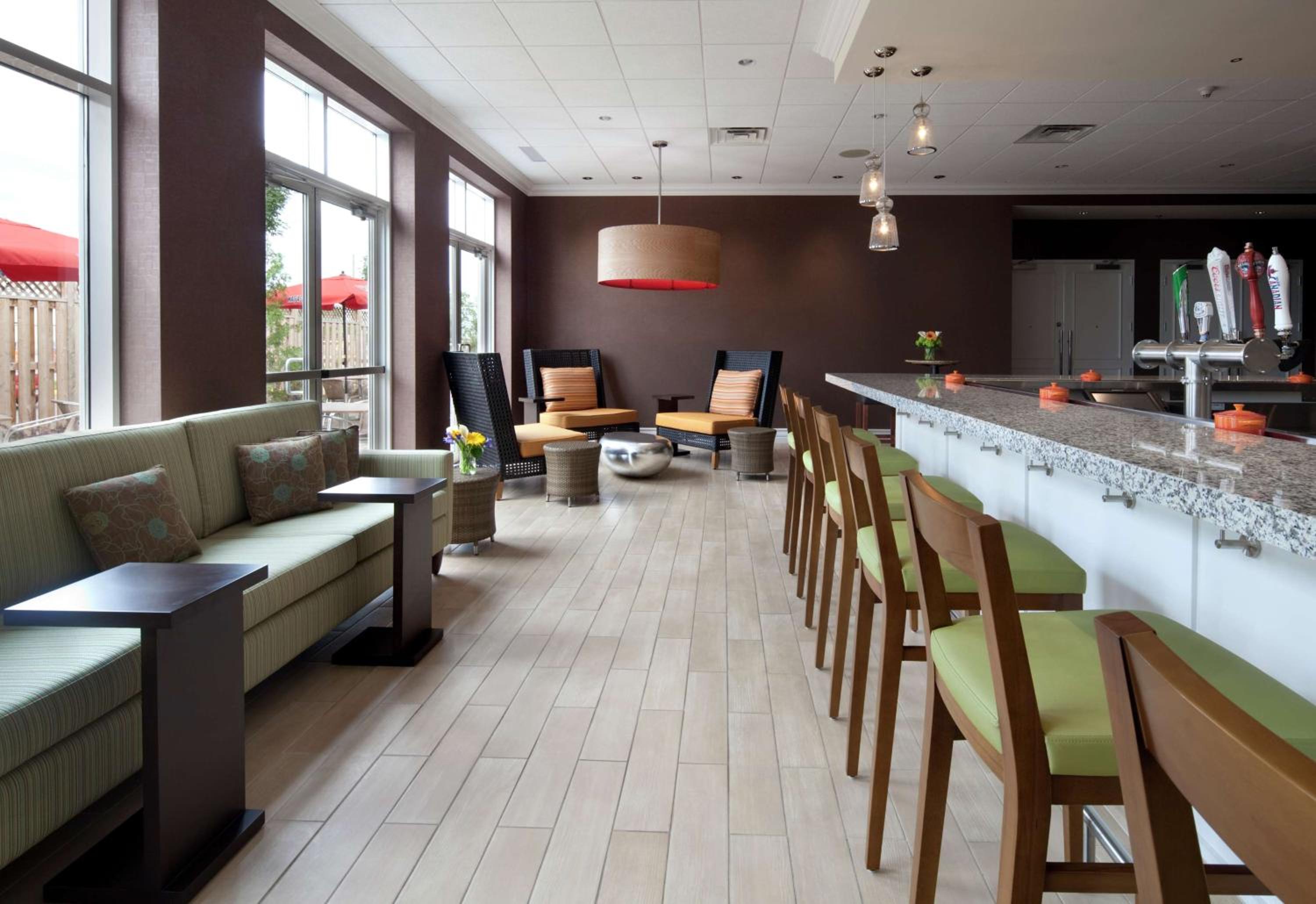 Hilton Garden Inn Montreal Airport - Property Image 7