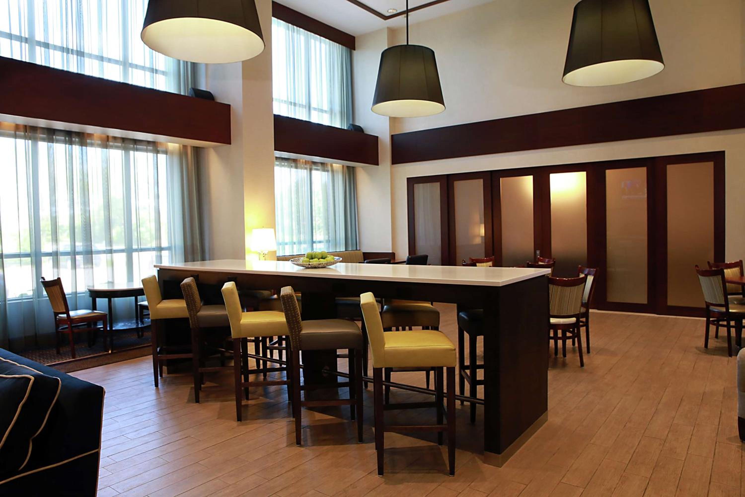 Hampton Inn  Suites Laval - Property Image 5