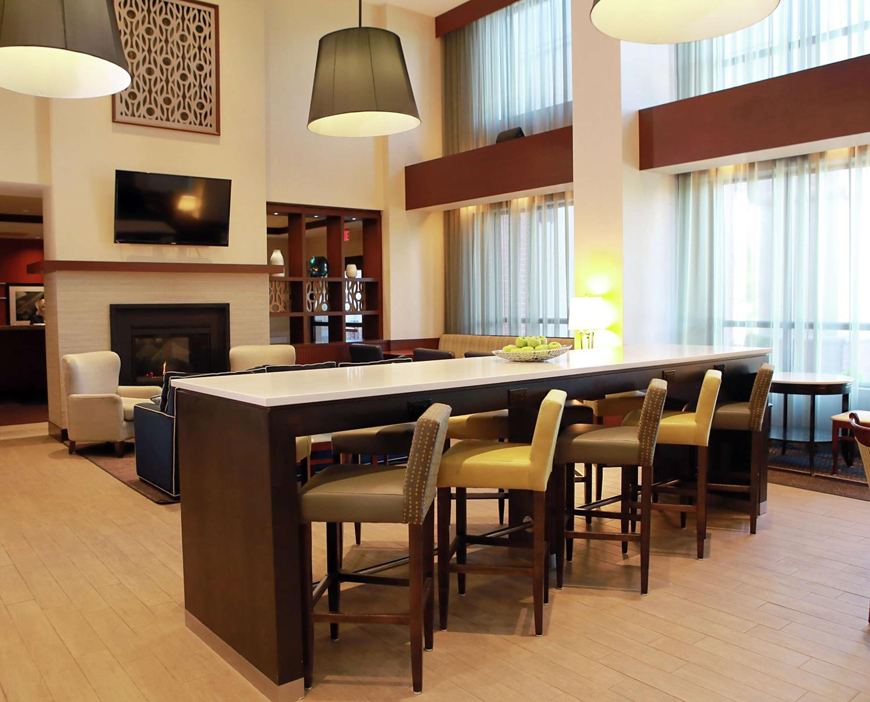 Hampton Inn  Suites Laval - Property Image 6