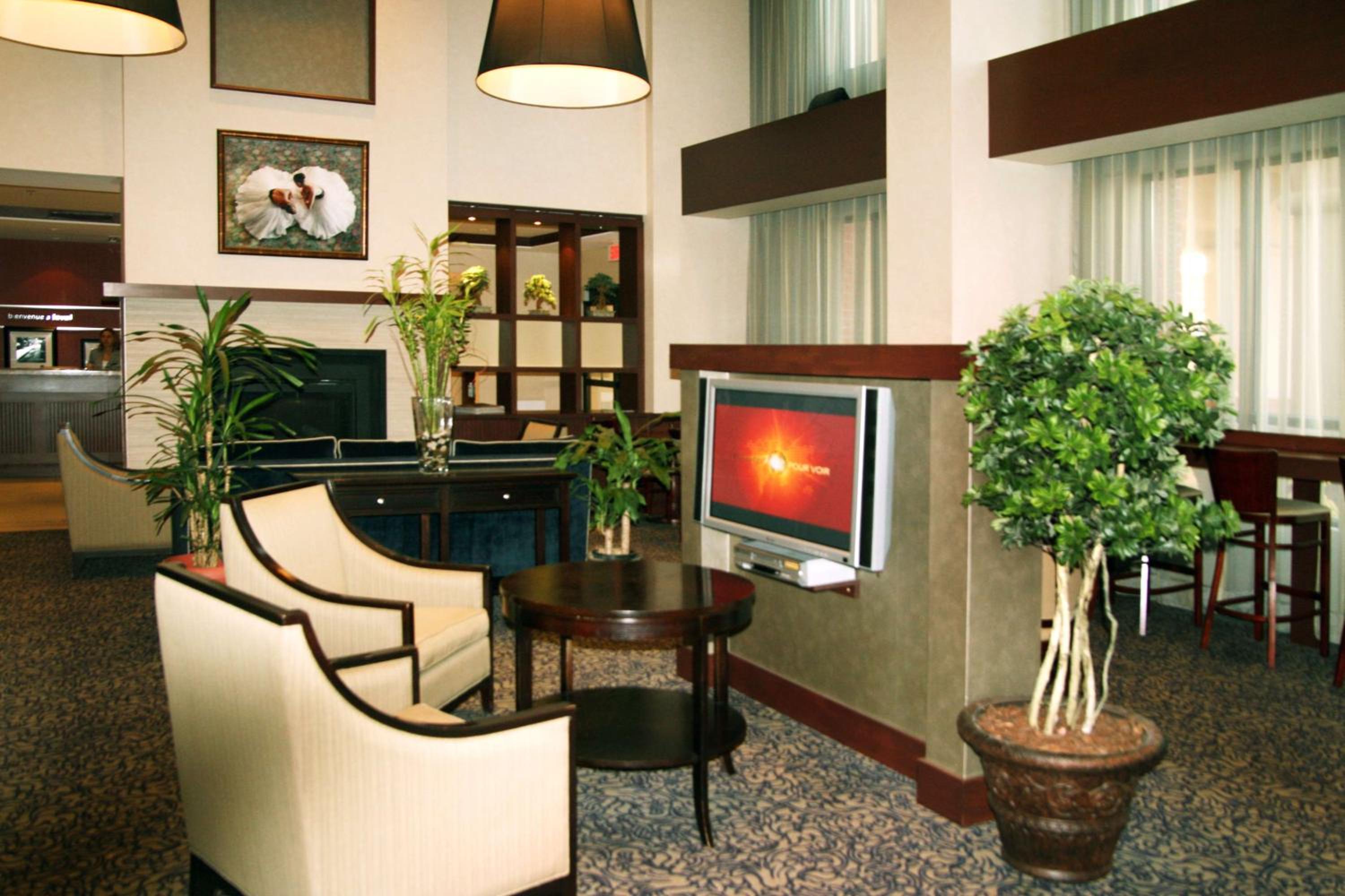 Hampton Inn  Suites Laval - Property Image 10