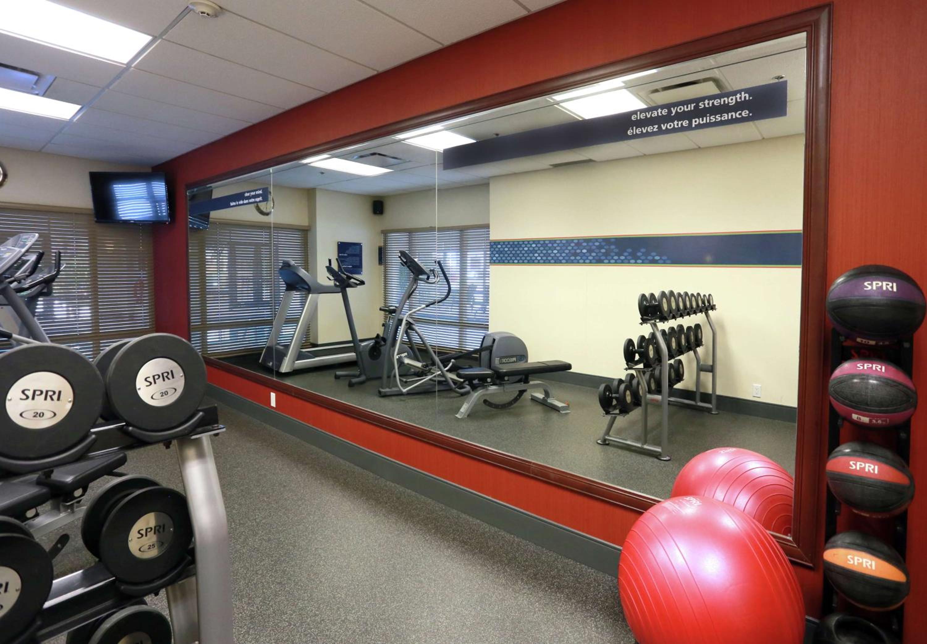 Montreal Vacations - Hampton Inn  Suites Laval - Property Image 2