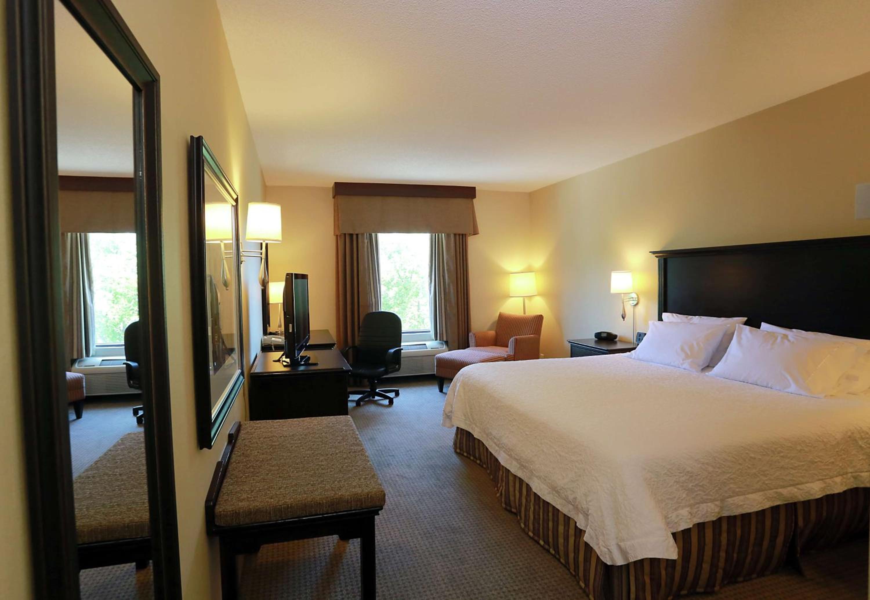 Hampton Inn  Suites Laval - Property Image 3
