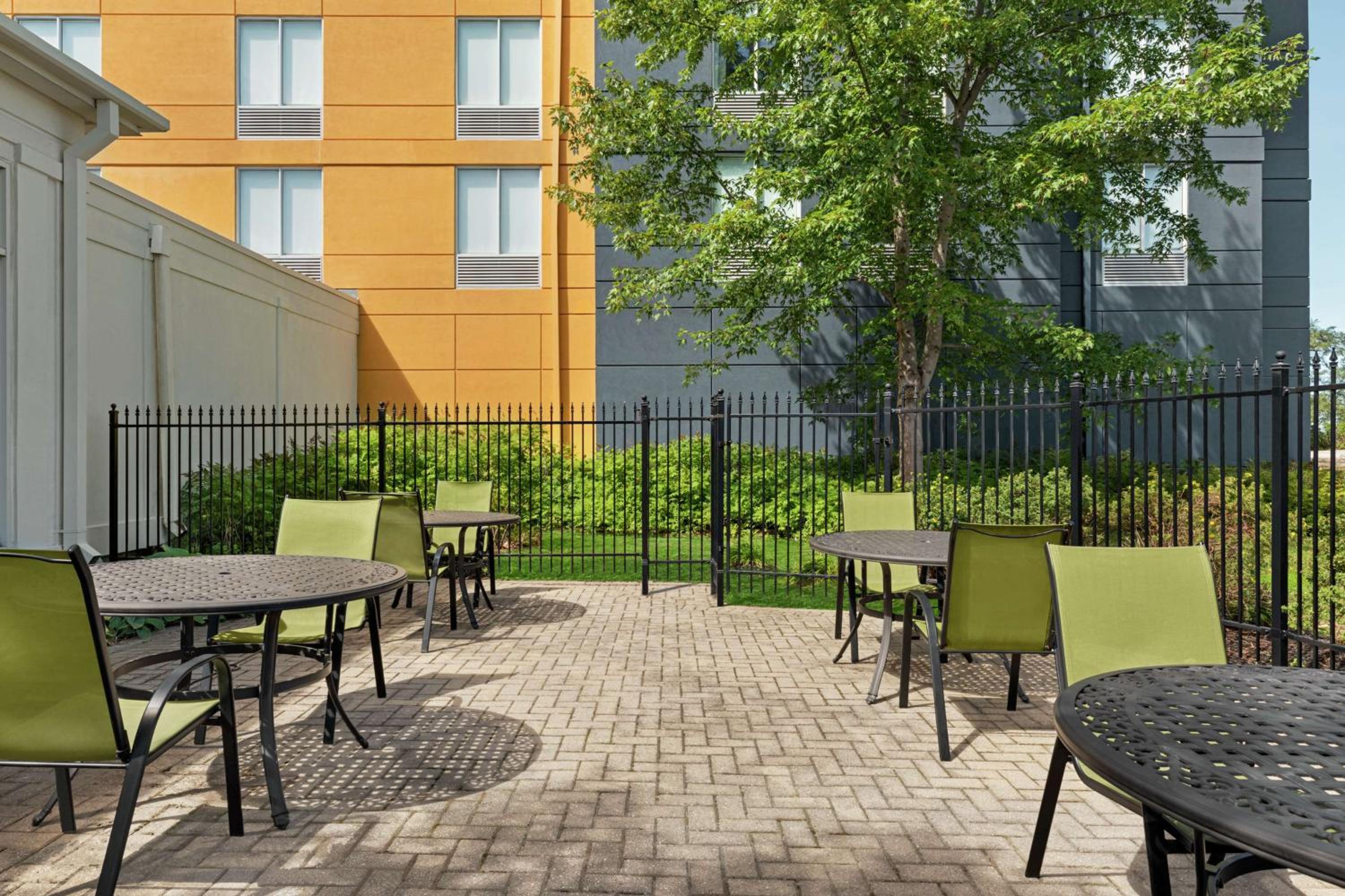 Cambridge Vacations - Hilton Garden Inn Kitchener/Cambridge - Property Image 23