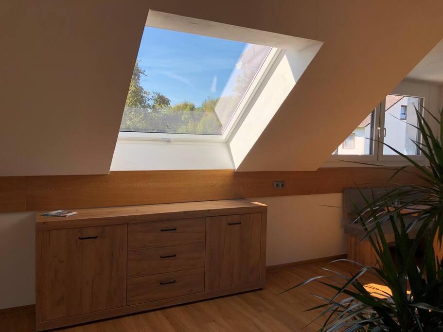 Neue luxuriöse Ferienwohnung in ruhiger Lage