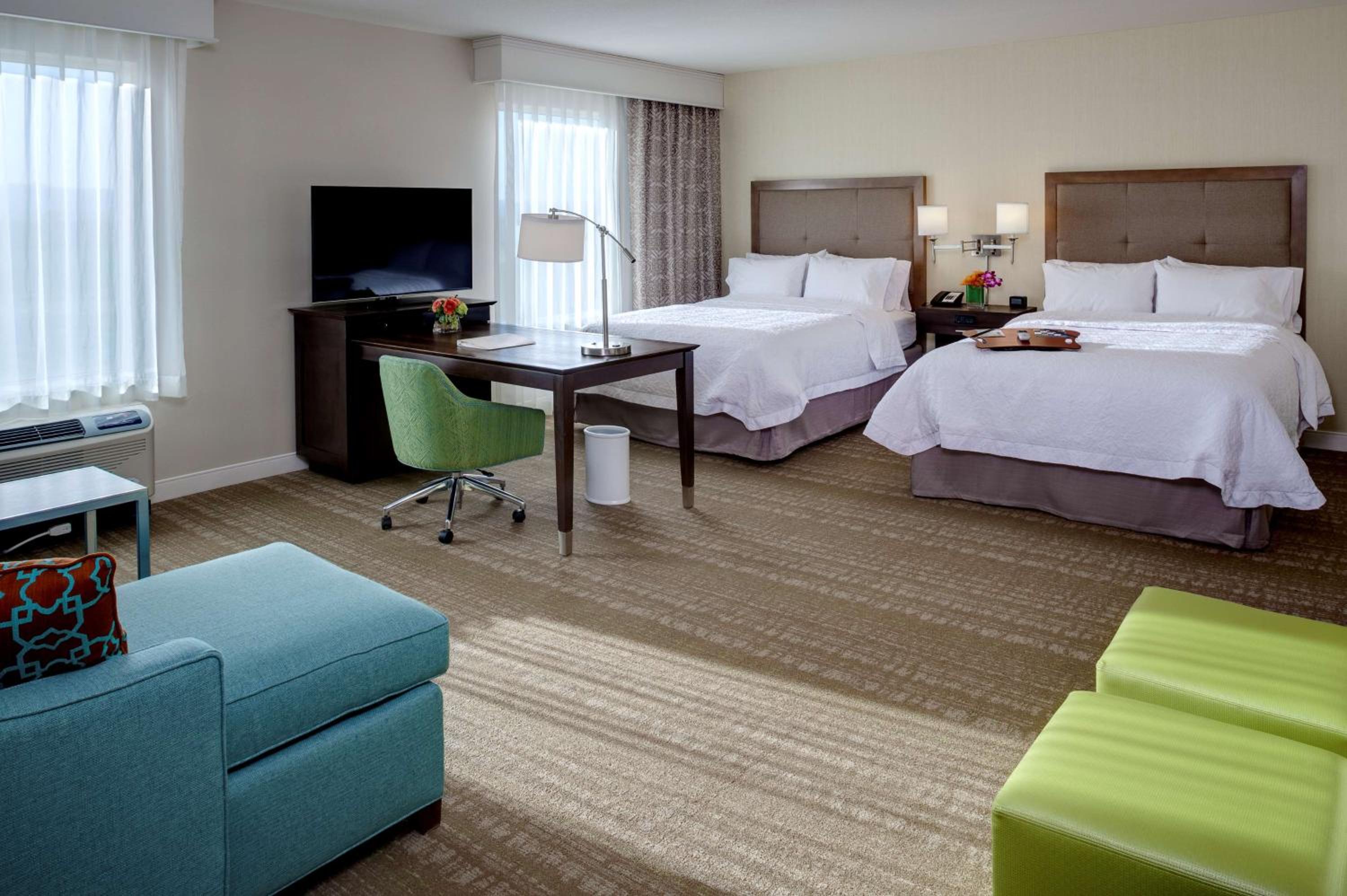 Blythe Vacations - Hampton Inn  Suites Blythe, CA - Property Image 2