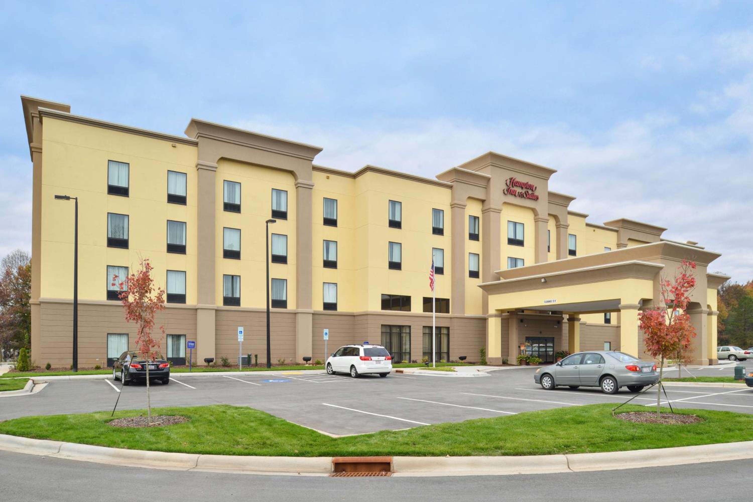 Gaffney Vacations - Hampton Inn  Suites Shelby, North Carolina - Property Image 1
