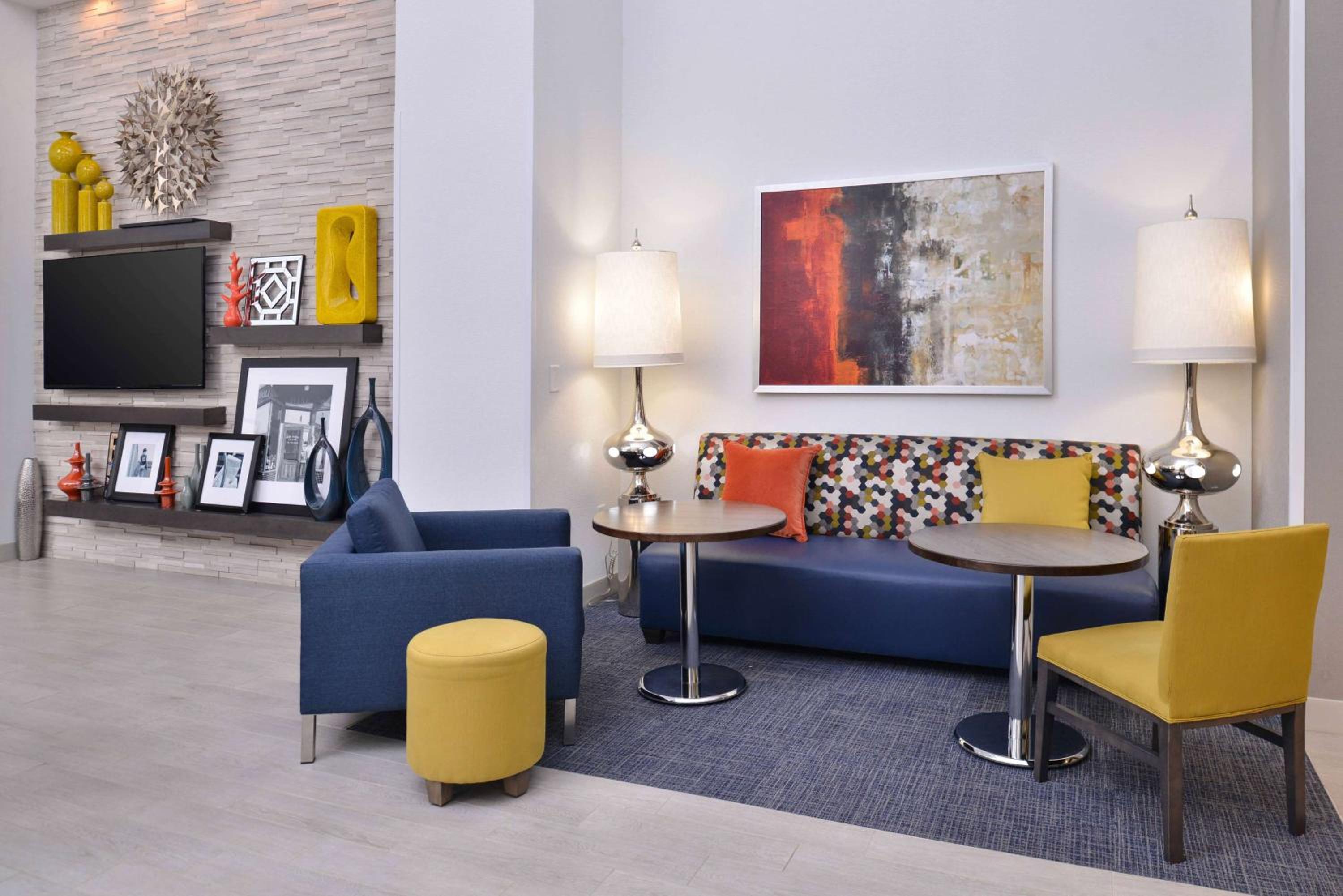 Gaffney Vacations - Hampton Inn  Suites Shelby, North Carolina - Property Image 2