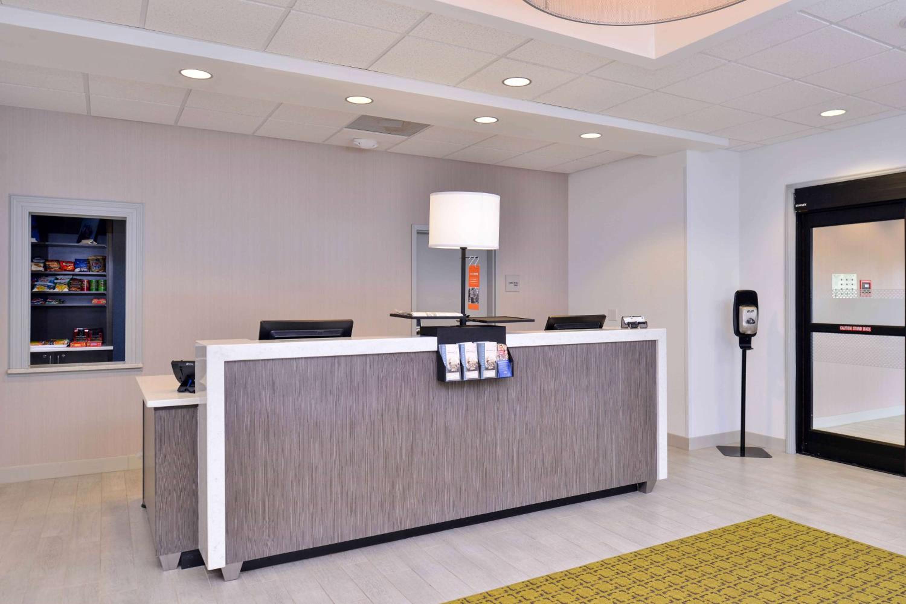 Gaffney Vacations - Hampton Inn  Suites Shelby, North Carolina - Property Image 3