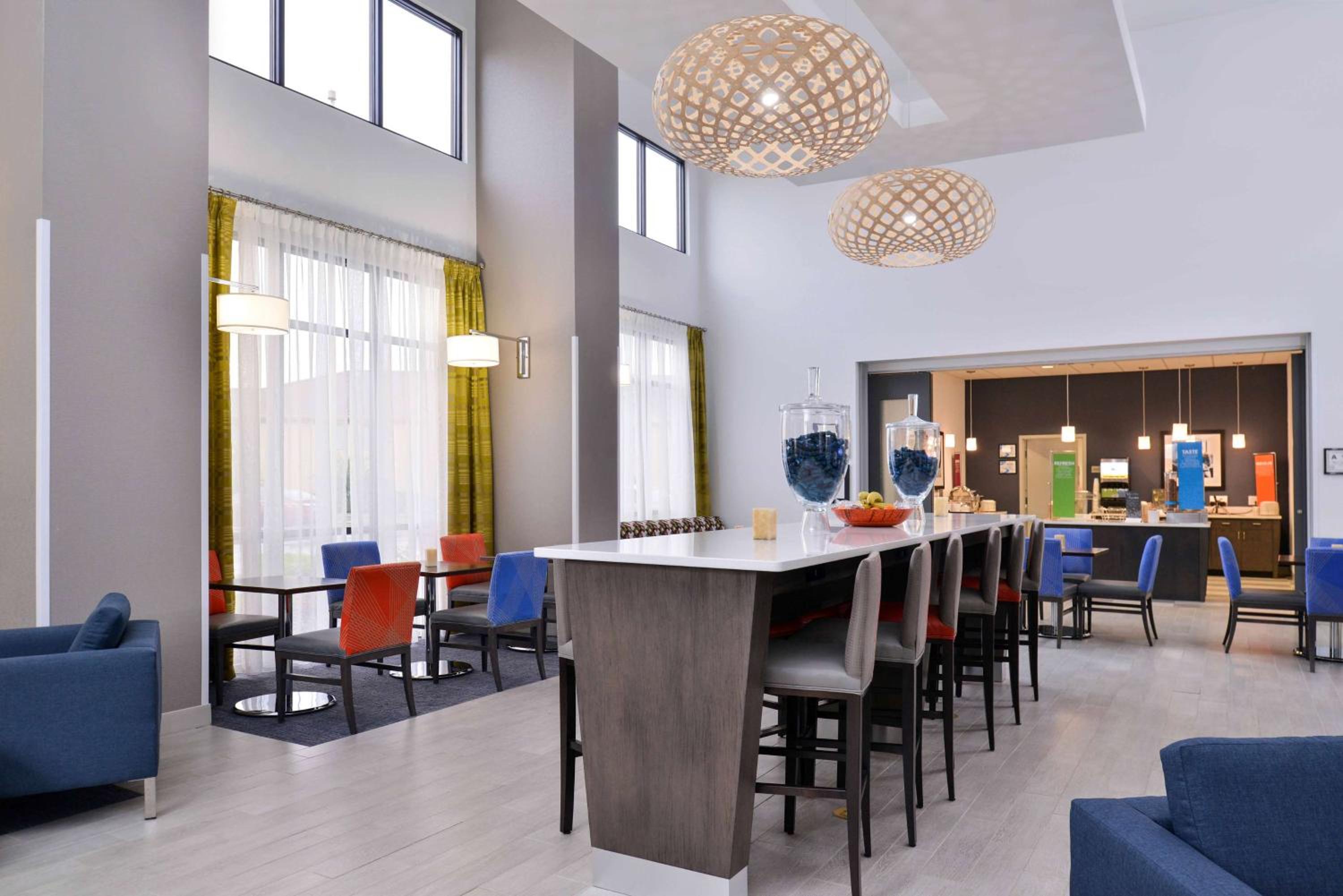 Gaffney Vacations - Hampton Inn  Suites Shelby, North Carolina - Property Image 4
