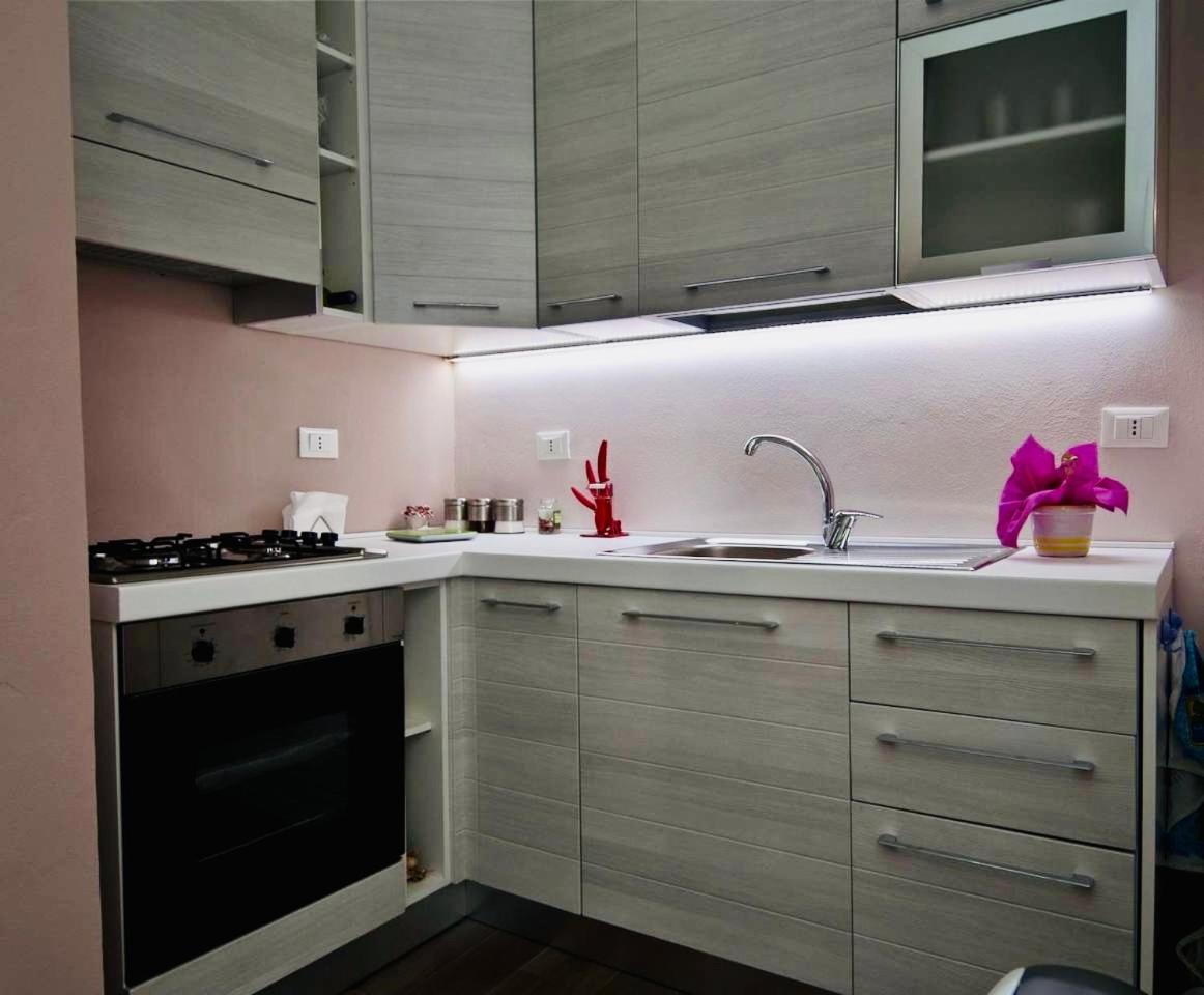 Palermo Inn Studios en Palermo — kitchen