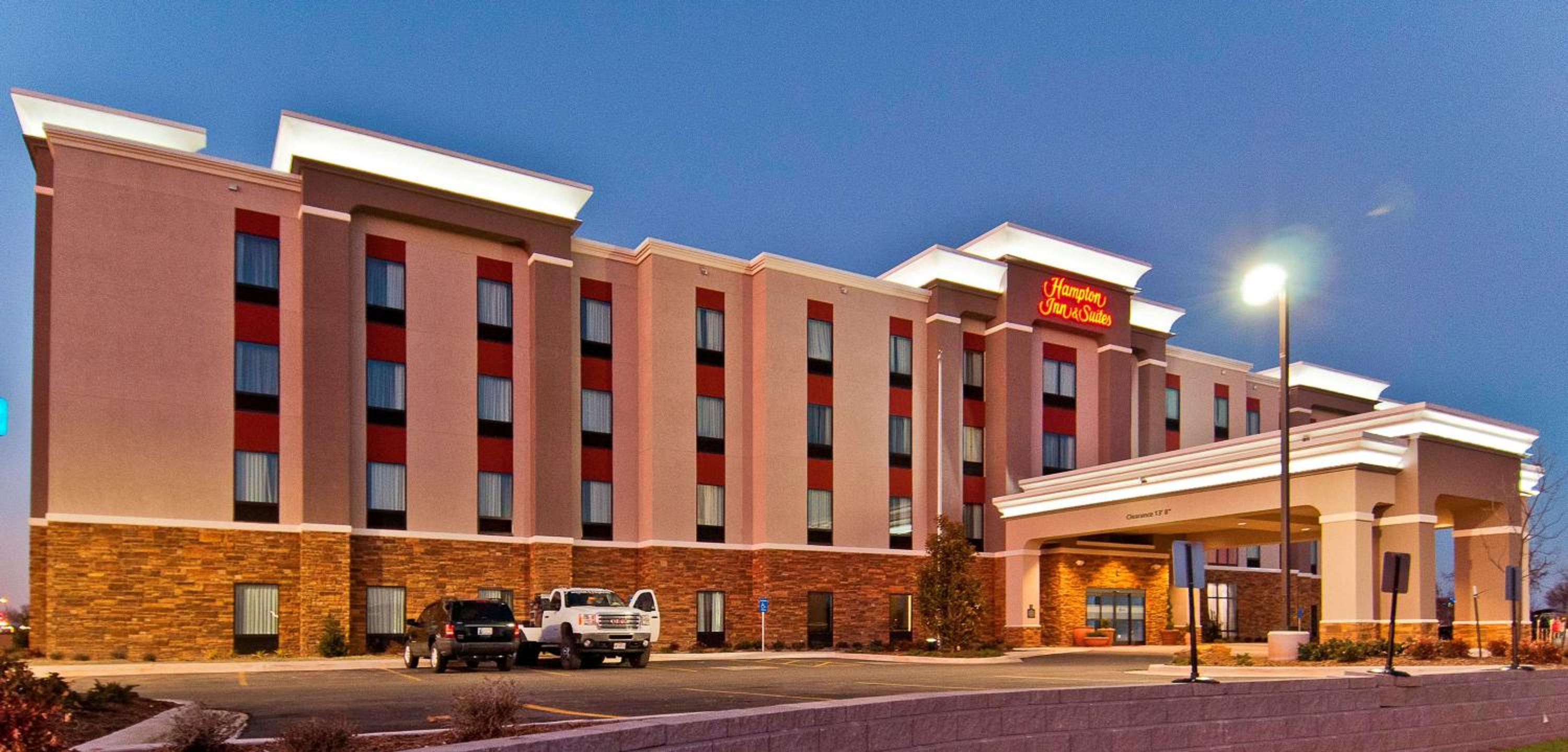 Hotel Hampton Inn and Suites Pauls Valley - Image 1