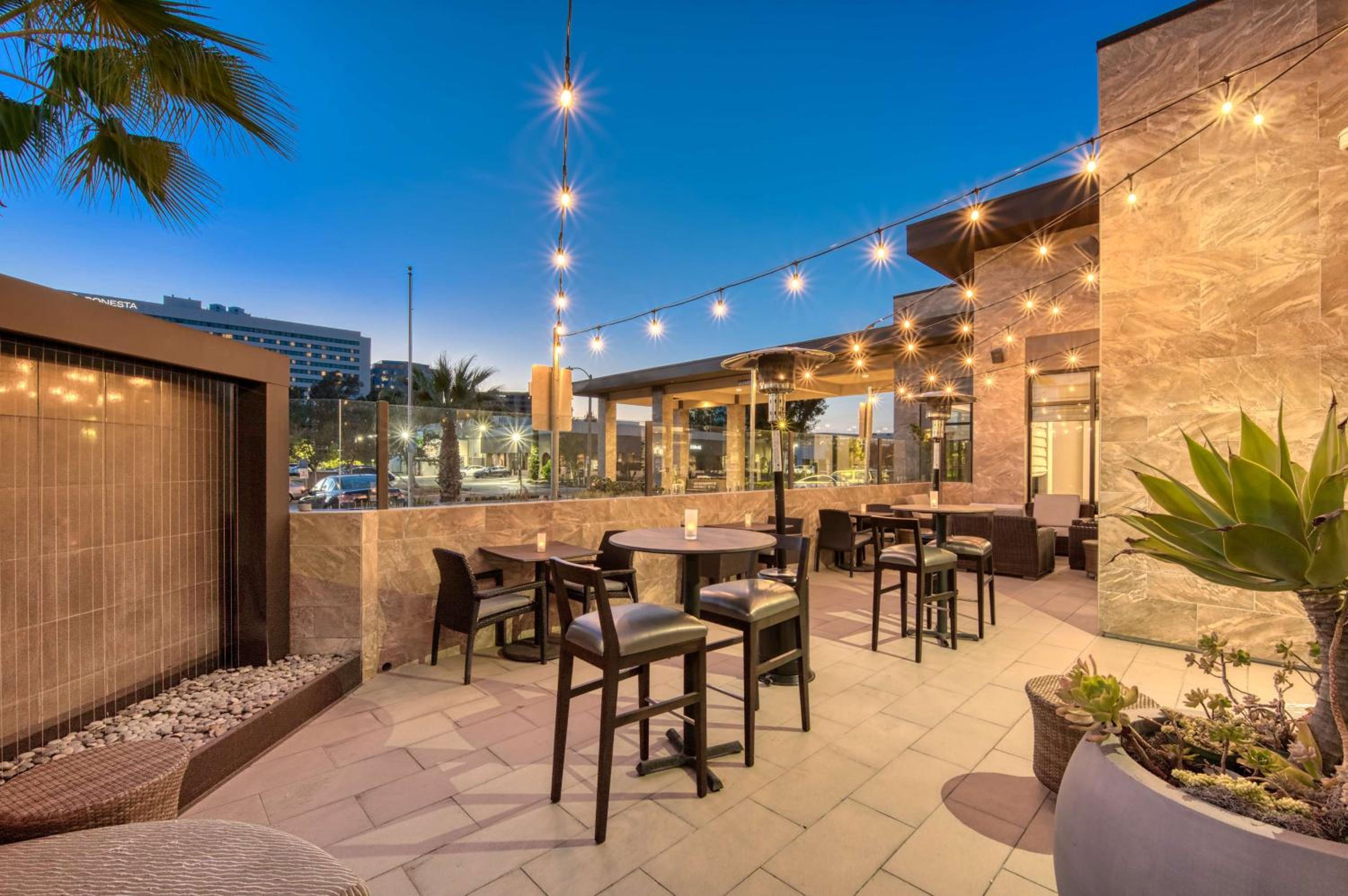 Orange County/Anaheim Vacations - Hilton Garden Inn Irvine/Orange County Airport - Property Image 11
