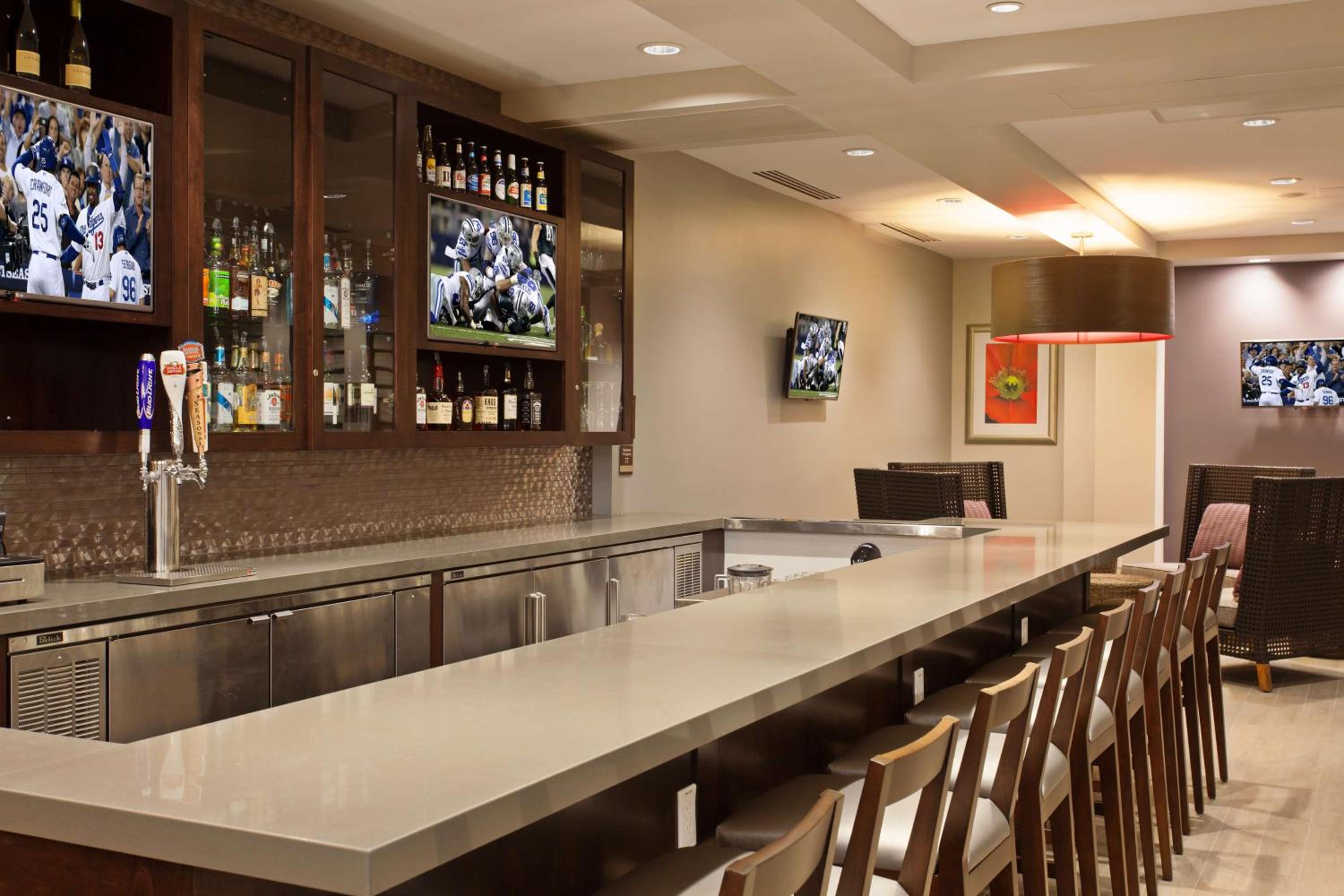 Orange County/Anaheim Vacations - Hilton Garden Inn Irvine/Orange County Airport - Property Image 10