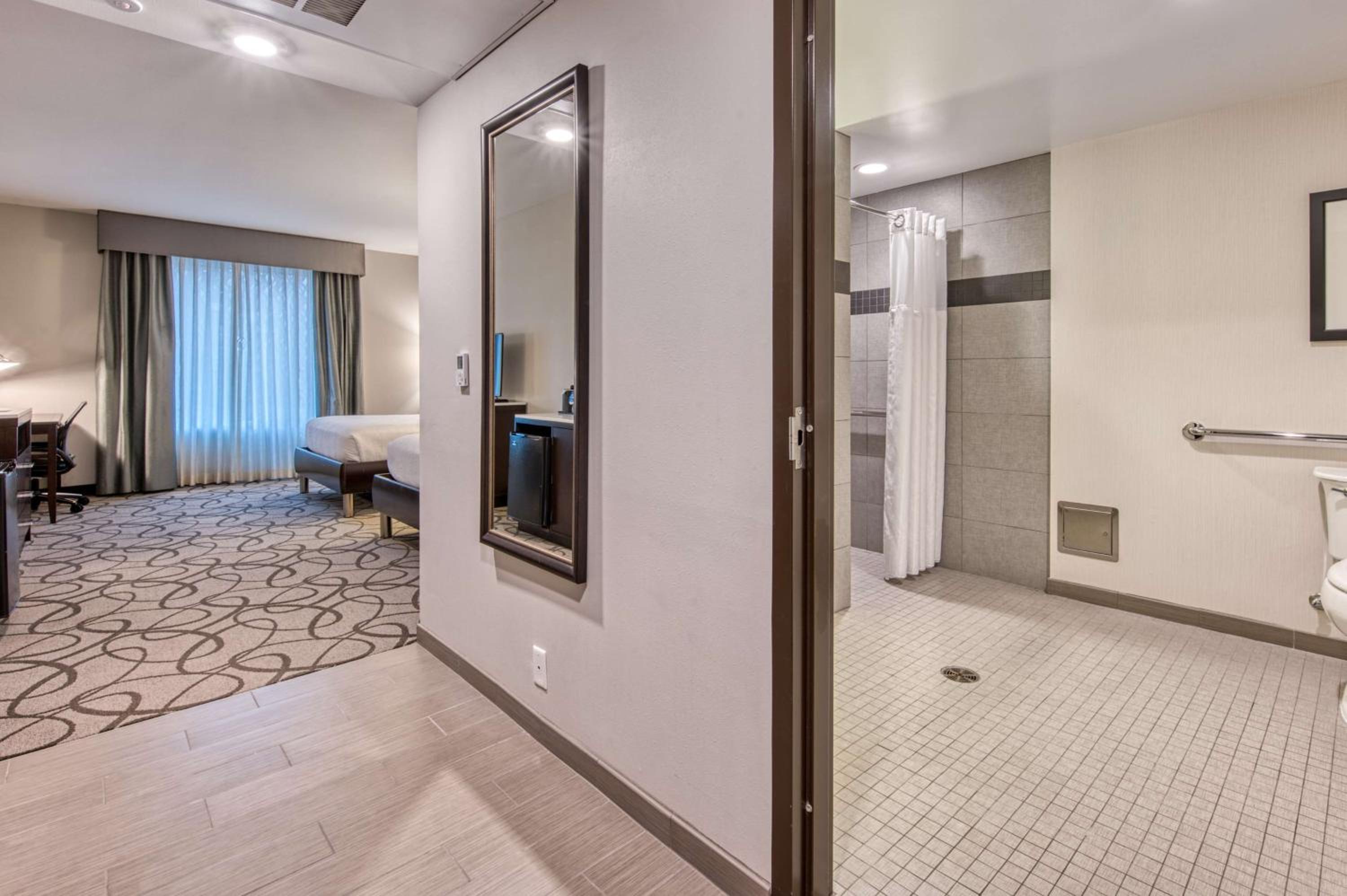 Orange County/Anaheim Vacations - Hilton Garden Inn Irvine/Orange County Airport - Property Image 40