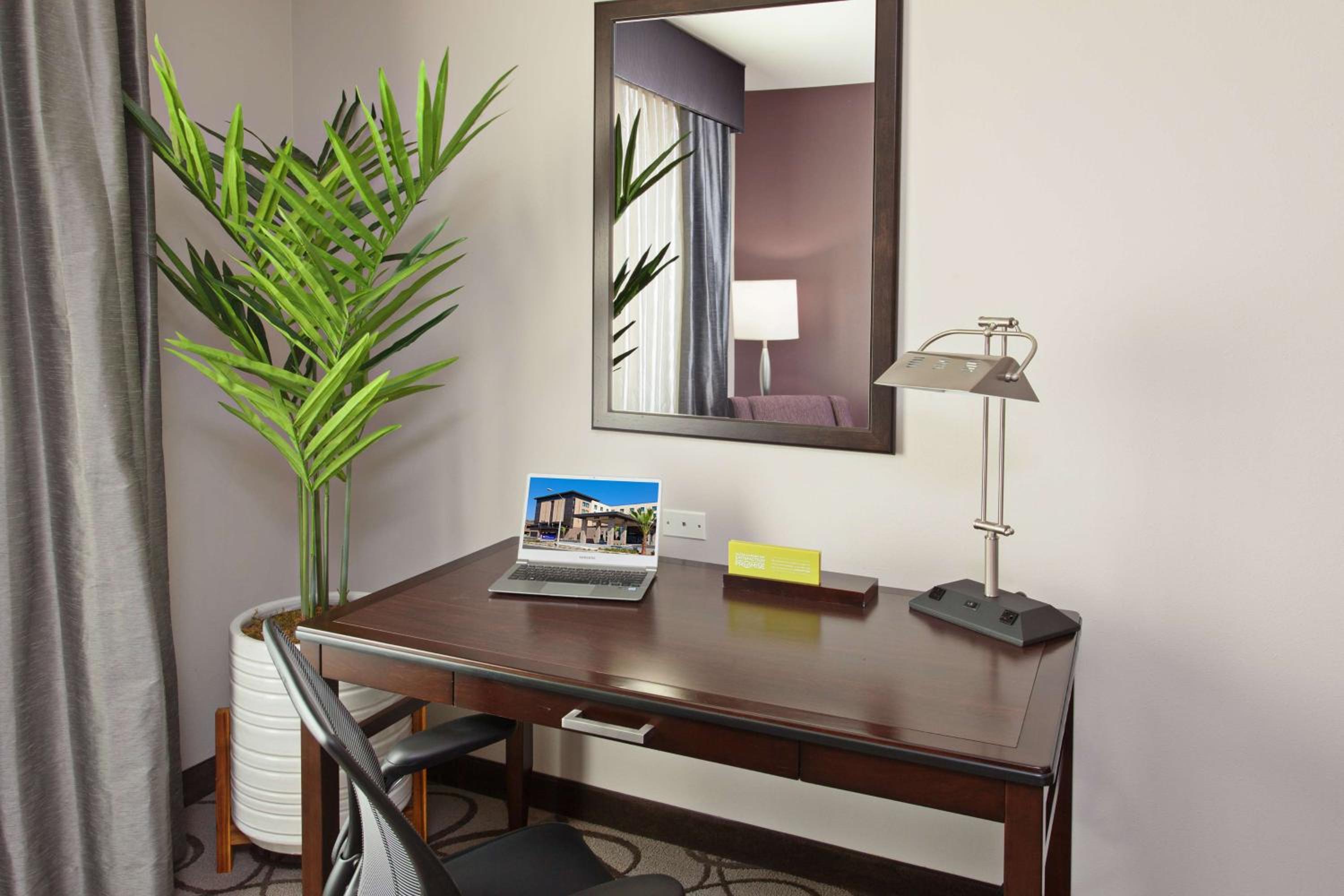 Orange County/Anaheim Vacations - Hilton Garden Inn Irvine/Orange County Airport - Property Image 55