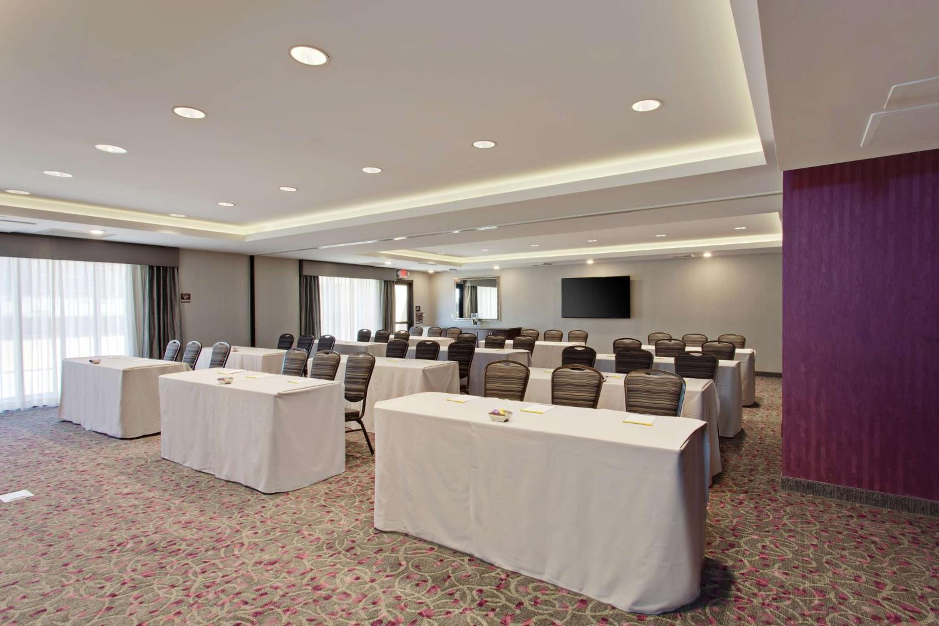 Orange County/Anaheim Vacations - Hilton Garden Inn Irvine/Orange County Airport - Property Image 18