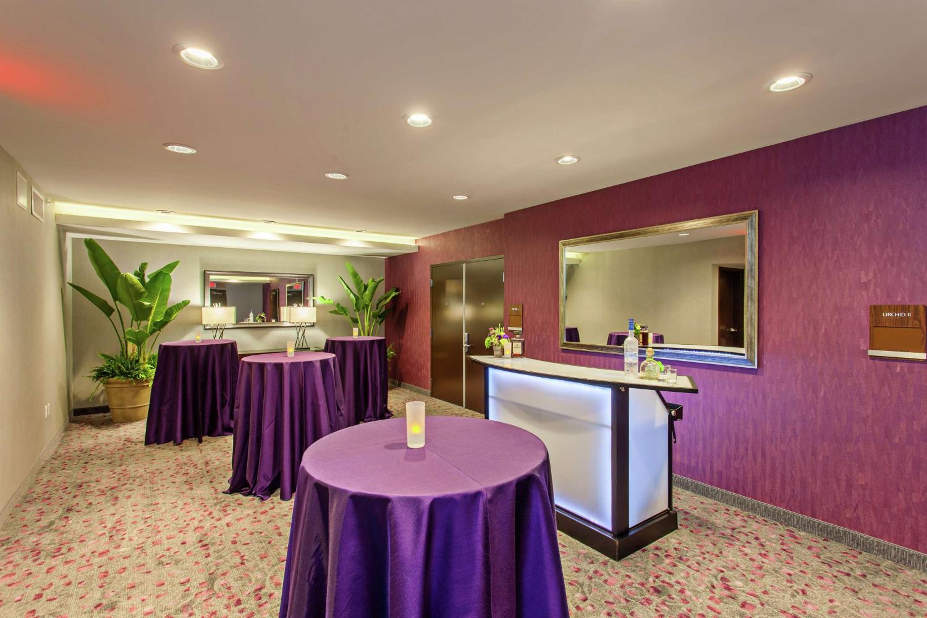 Orange County/Anaheim Vacations - Hilton Garden Inn Irvine/Orange County Airport - Property Image 28